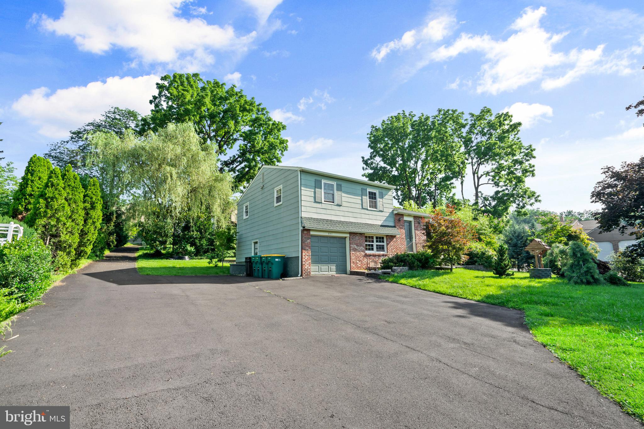 643 COMLY AVENUE