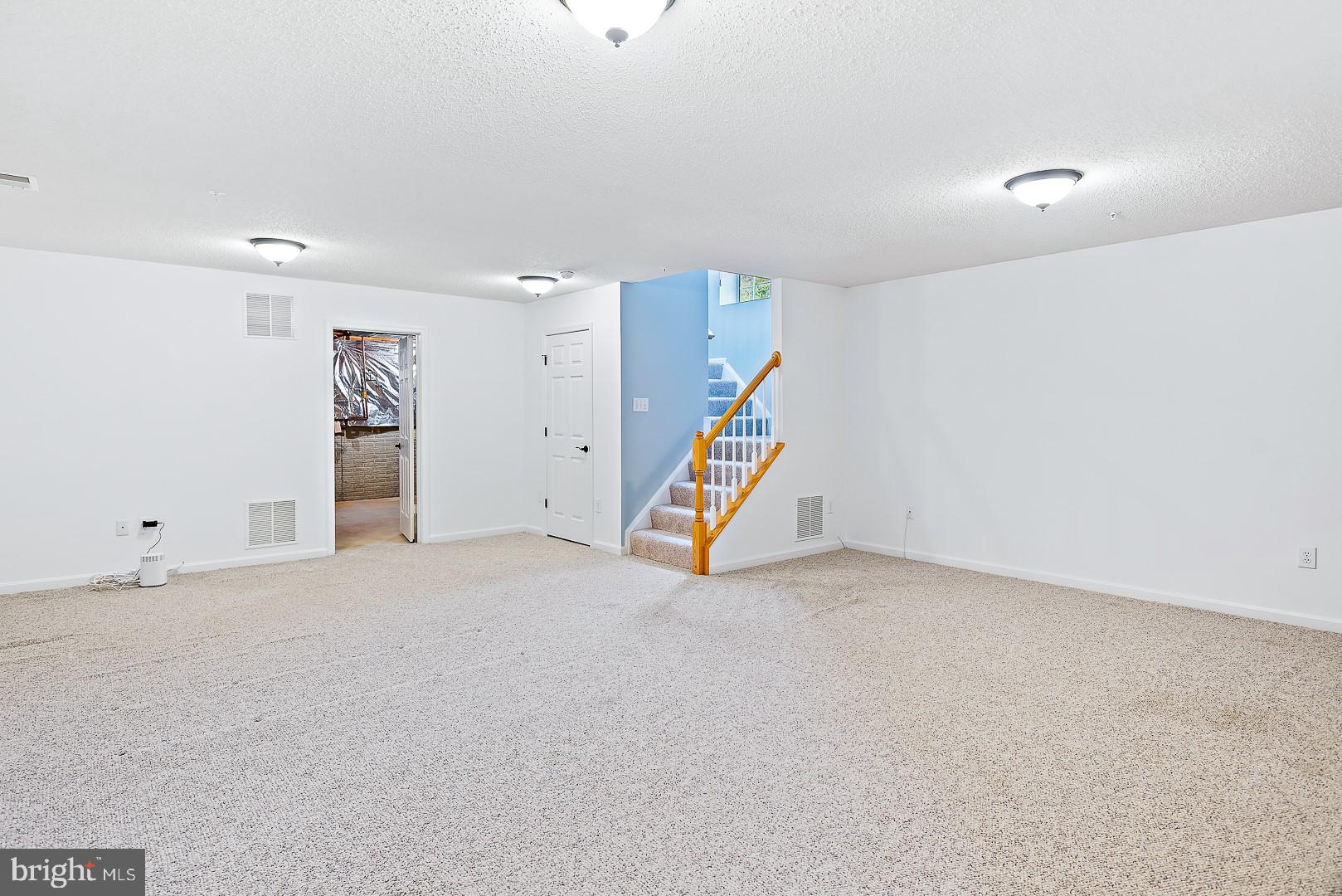 VILLAGE OF CLOPPERS MILL - Residential