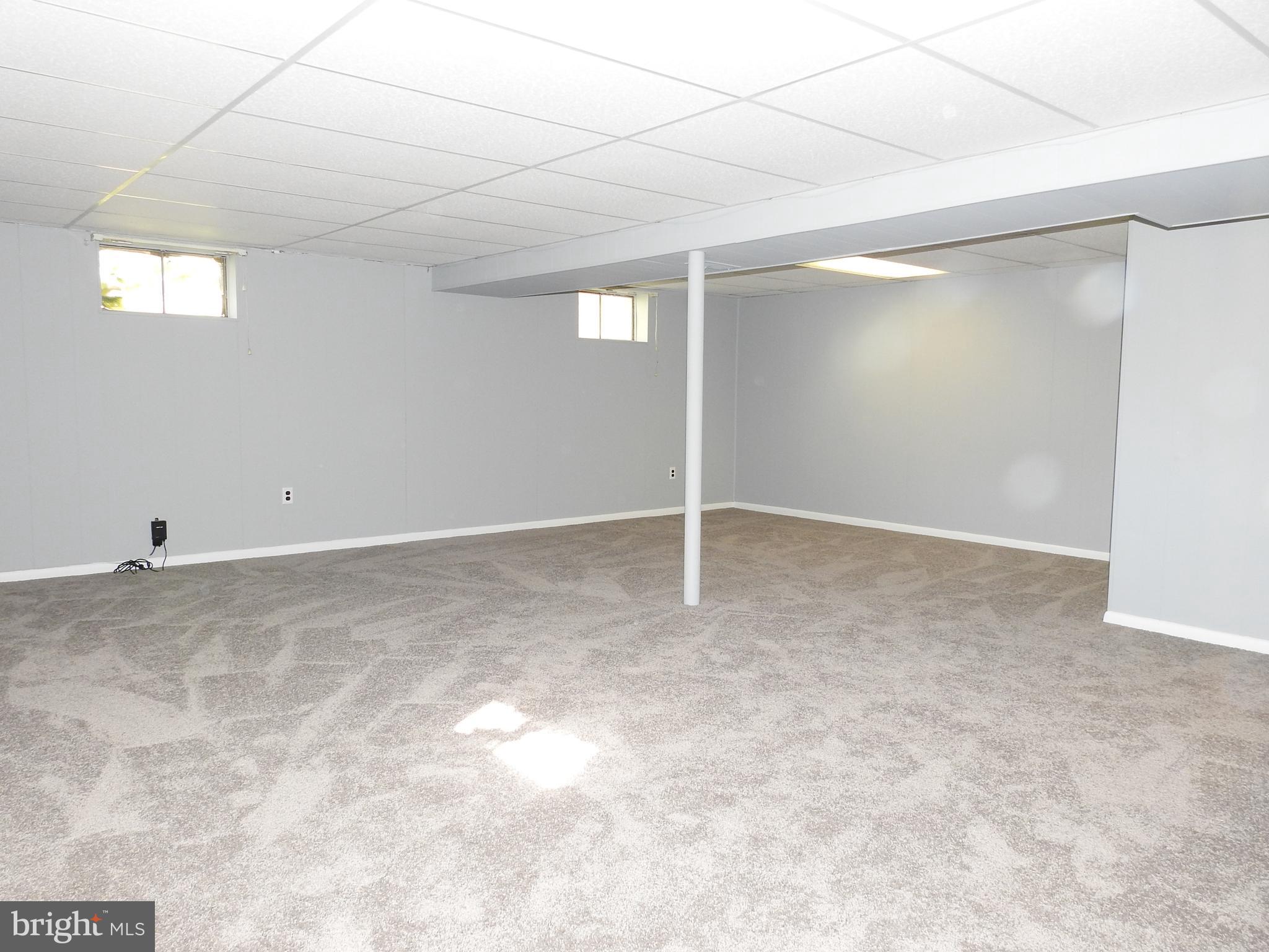 CATONSVILLE MANOR - Residential