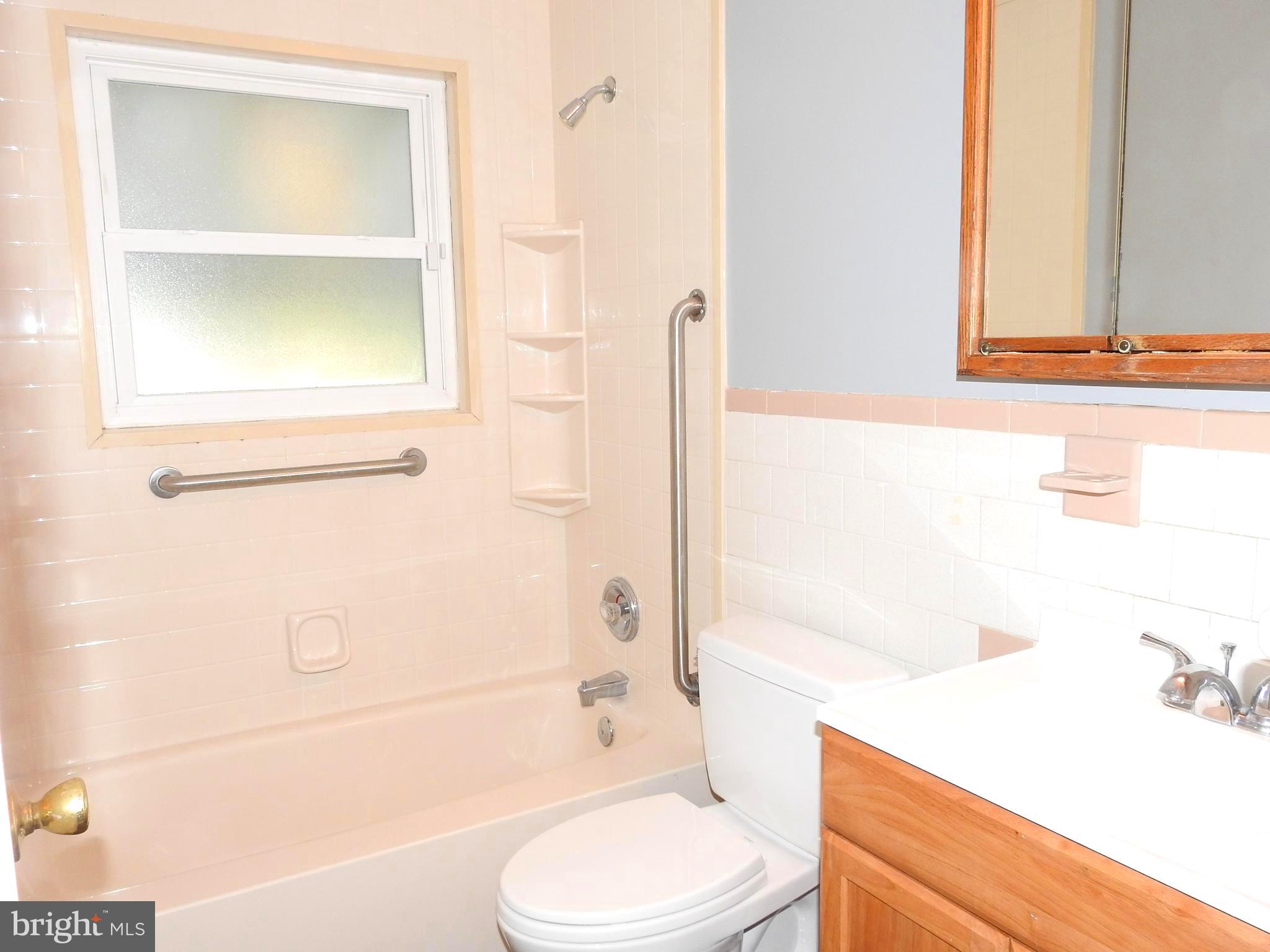 CATONSVILLE MANOR - Residential