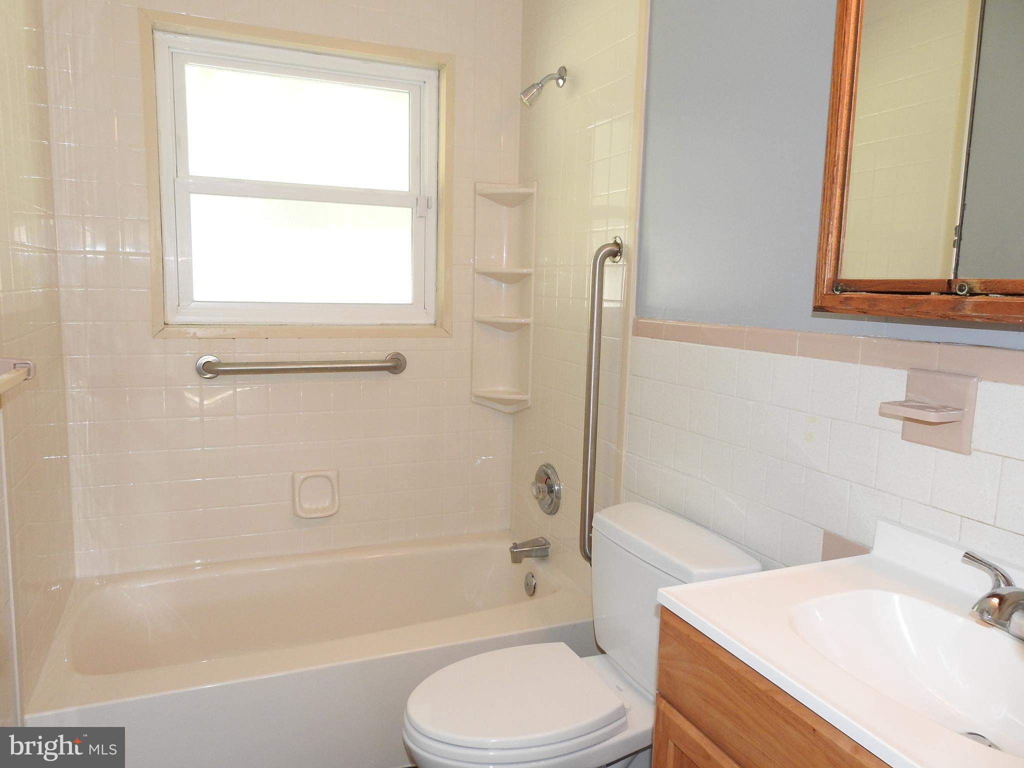 CATONSVILLE MANOR - Residential