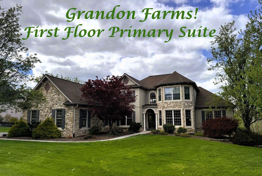 Photo of 880 Sawgrass Ln, MECHANICSBURG, PA 17050 (MLS # PACB2053104)