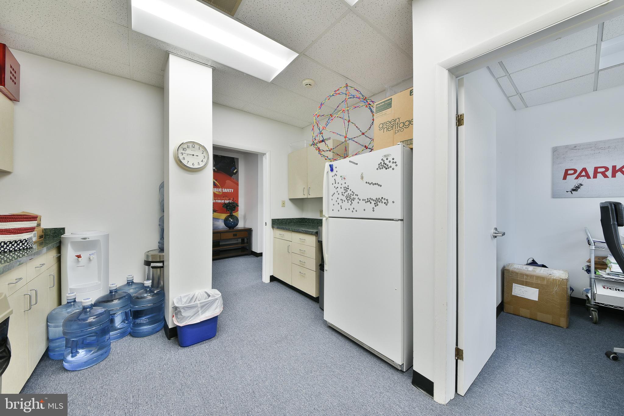 FORT WASHINGTON - Commercial Lease