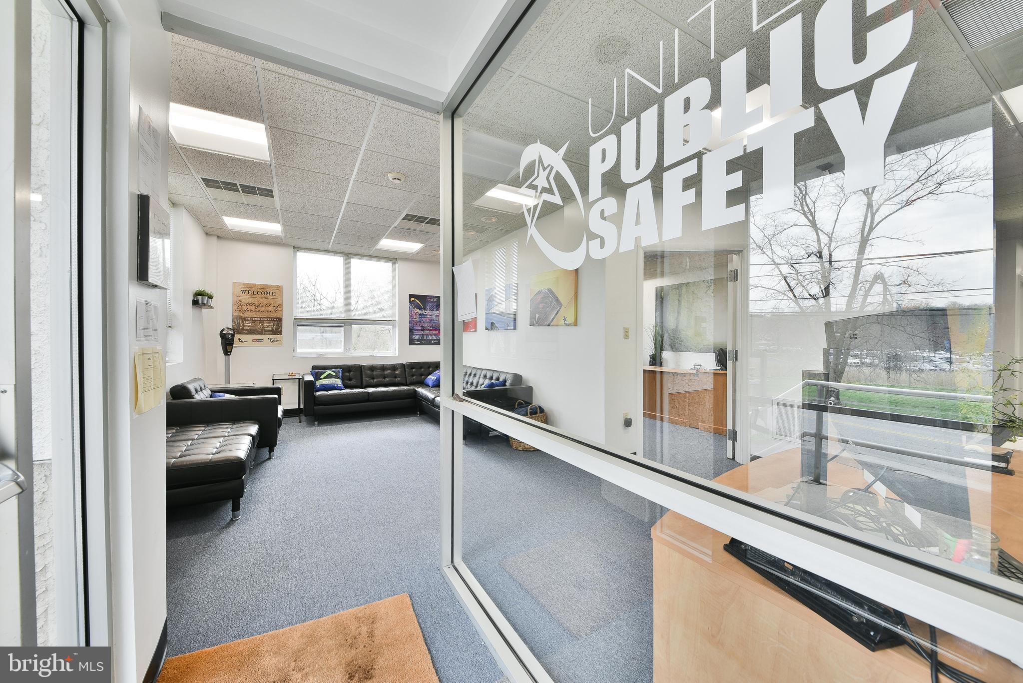 FORT WASHINGTON - Commercial Lease