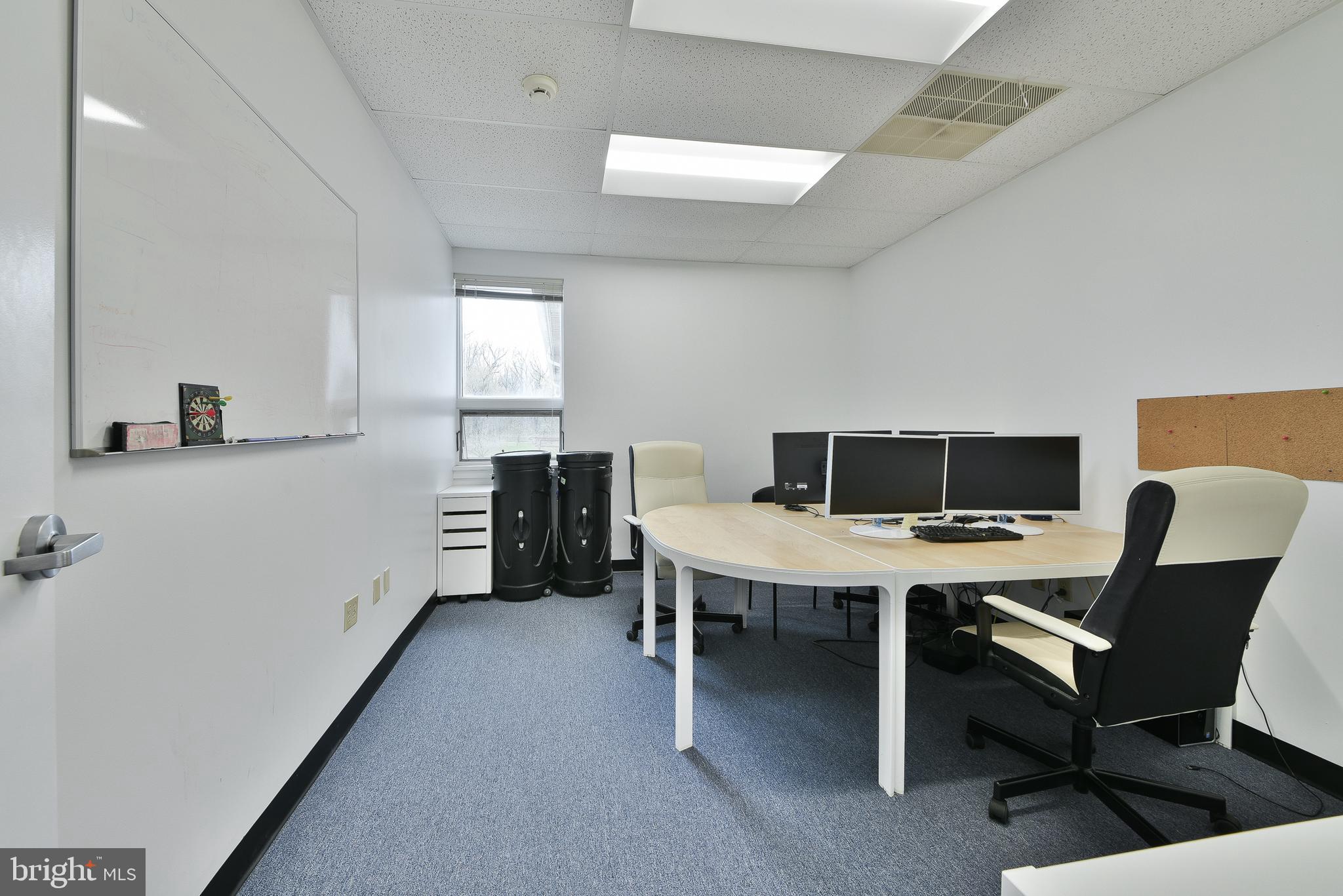 FORT WASHINGTON - Commercial Lease