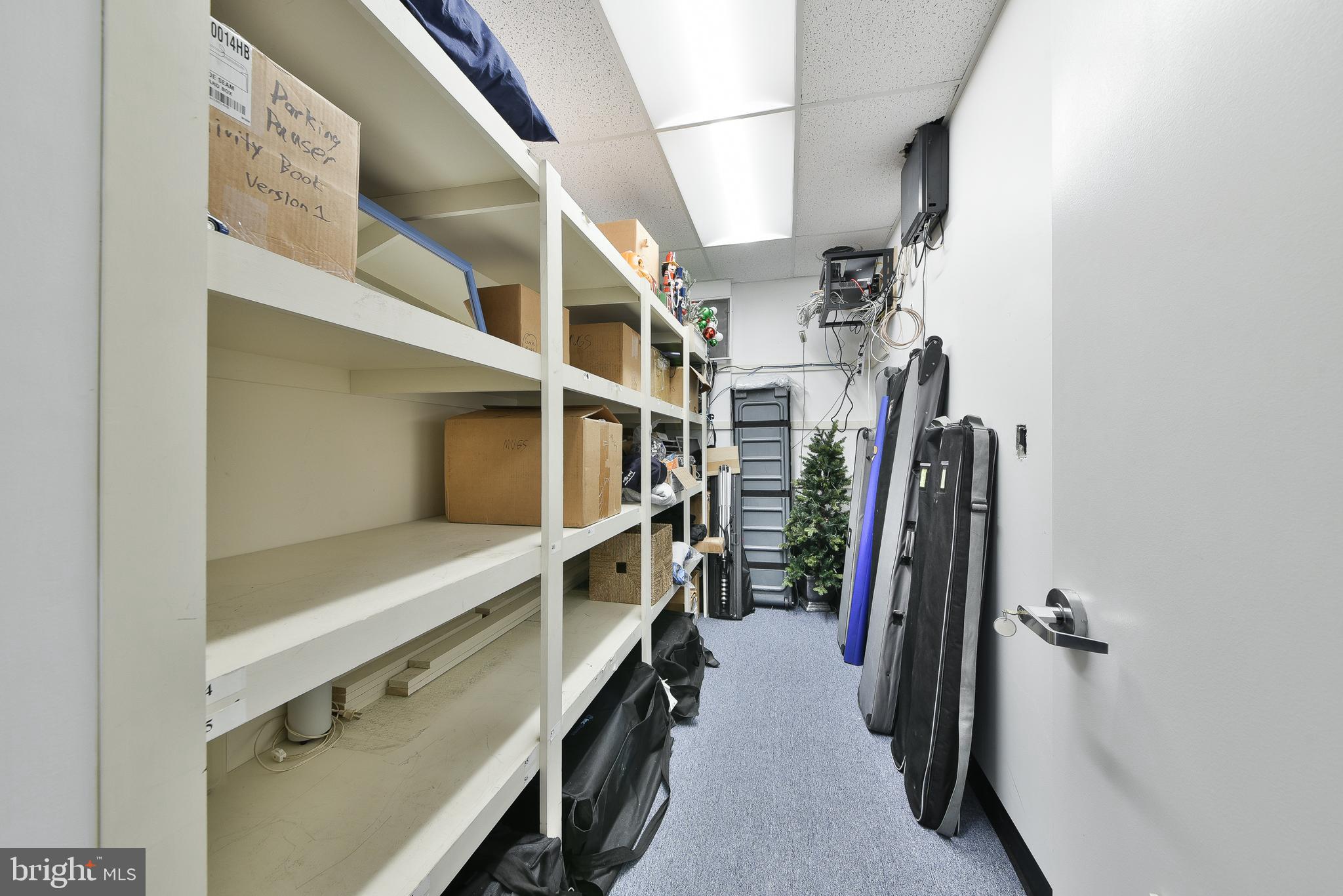 FORT WASHINGTON - Commercial Lease