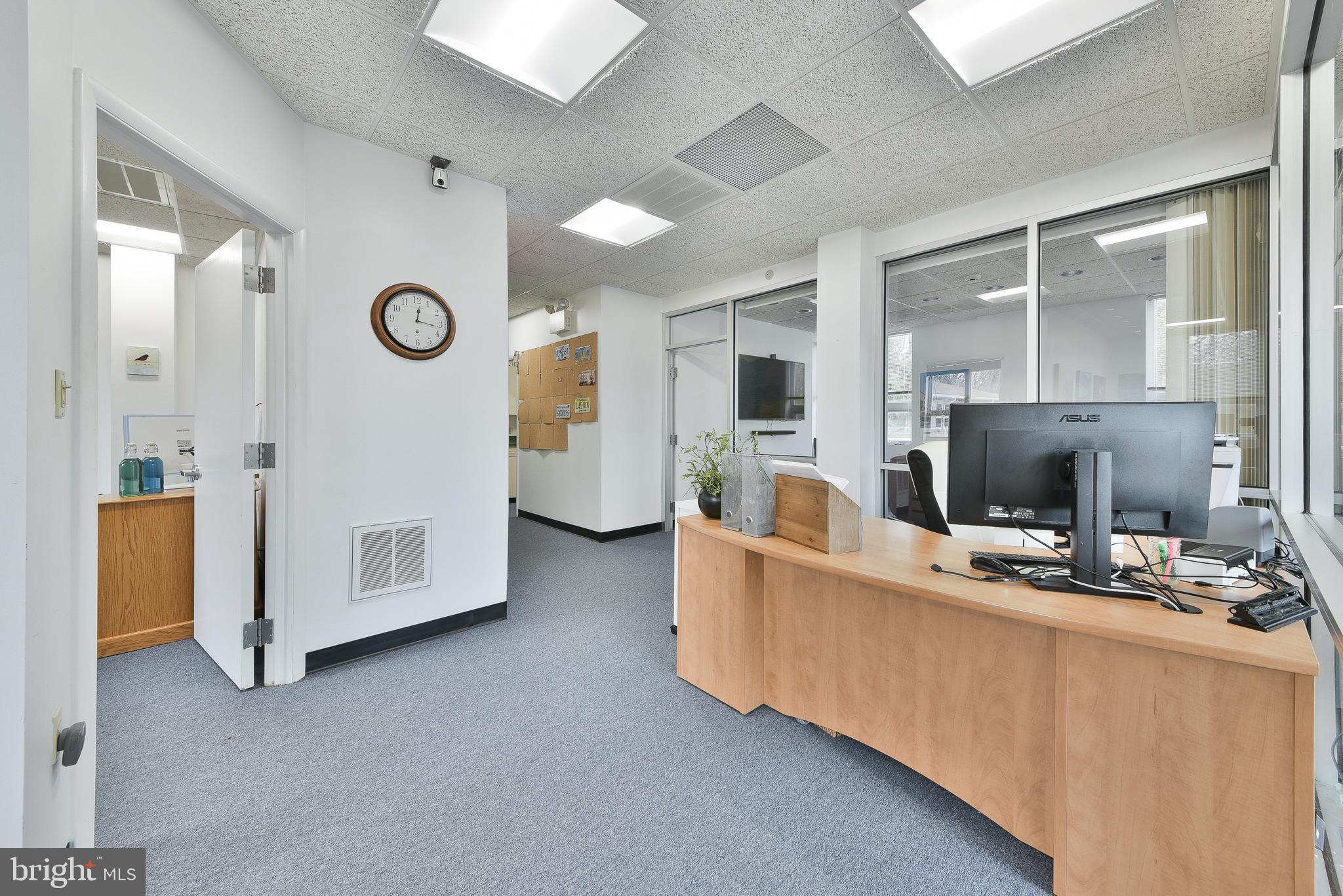 FORT WASHINGTON - Commercial Lease