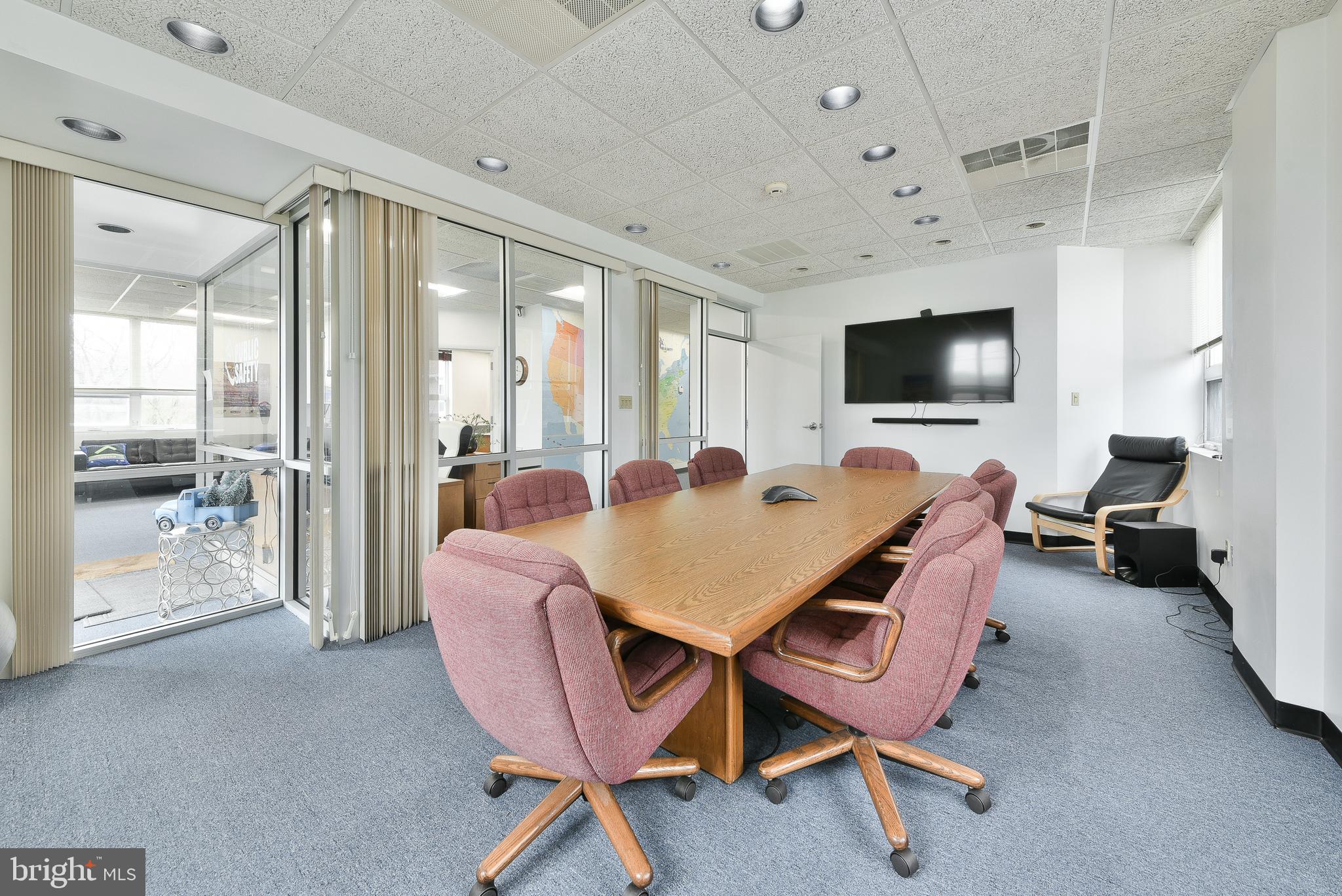 FORT WASHINGTON - Commercial Lease