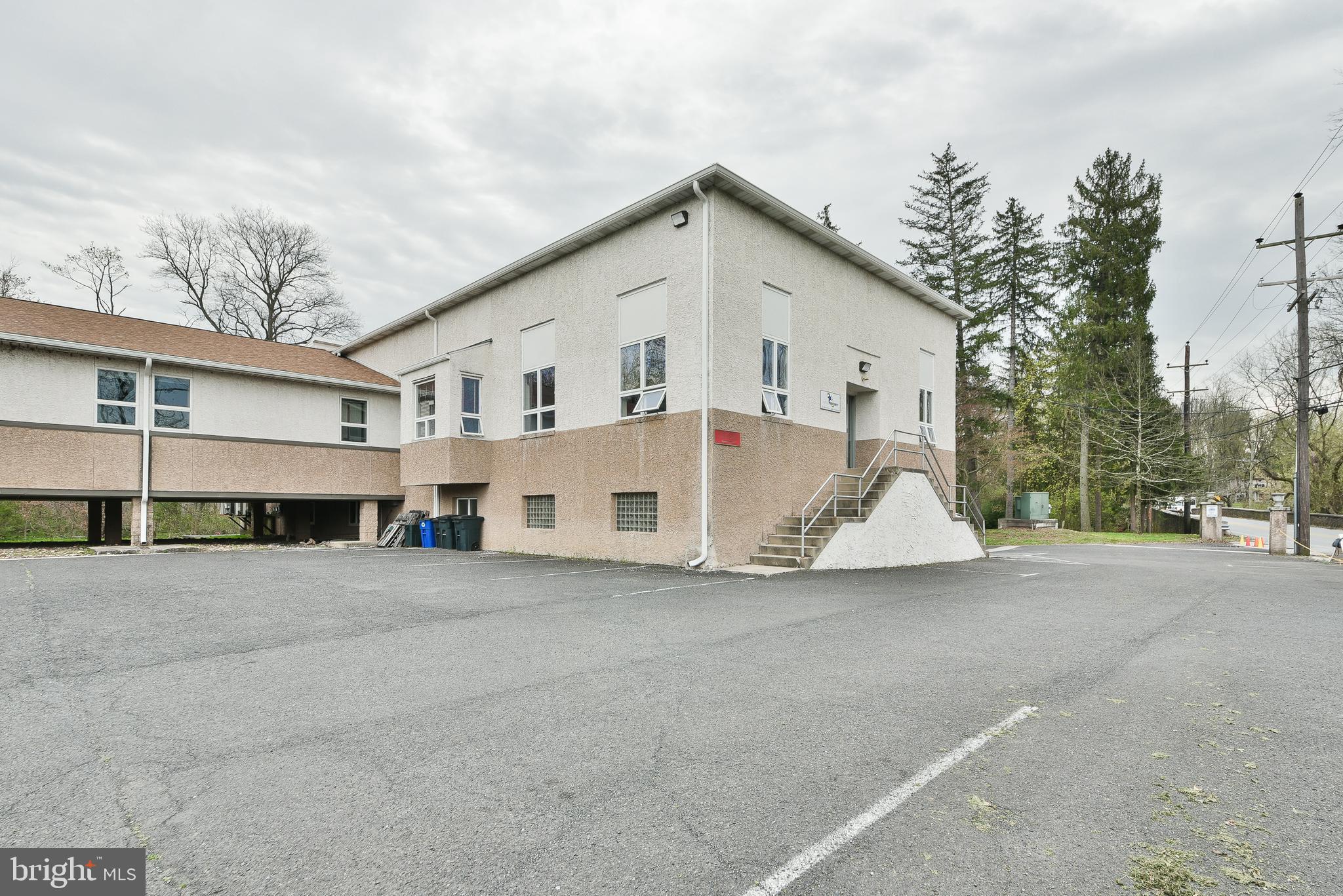 FORT WASHINGTON - Commercial Lease