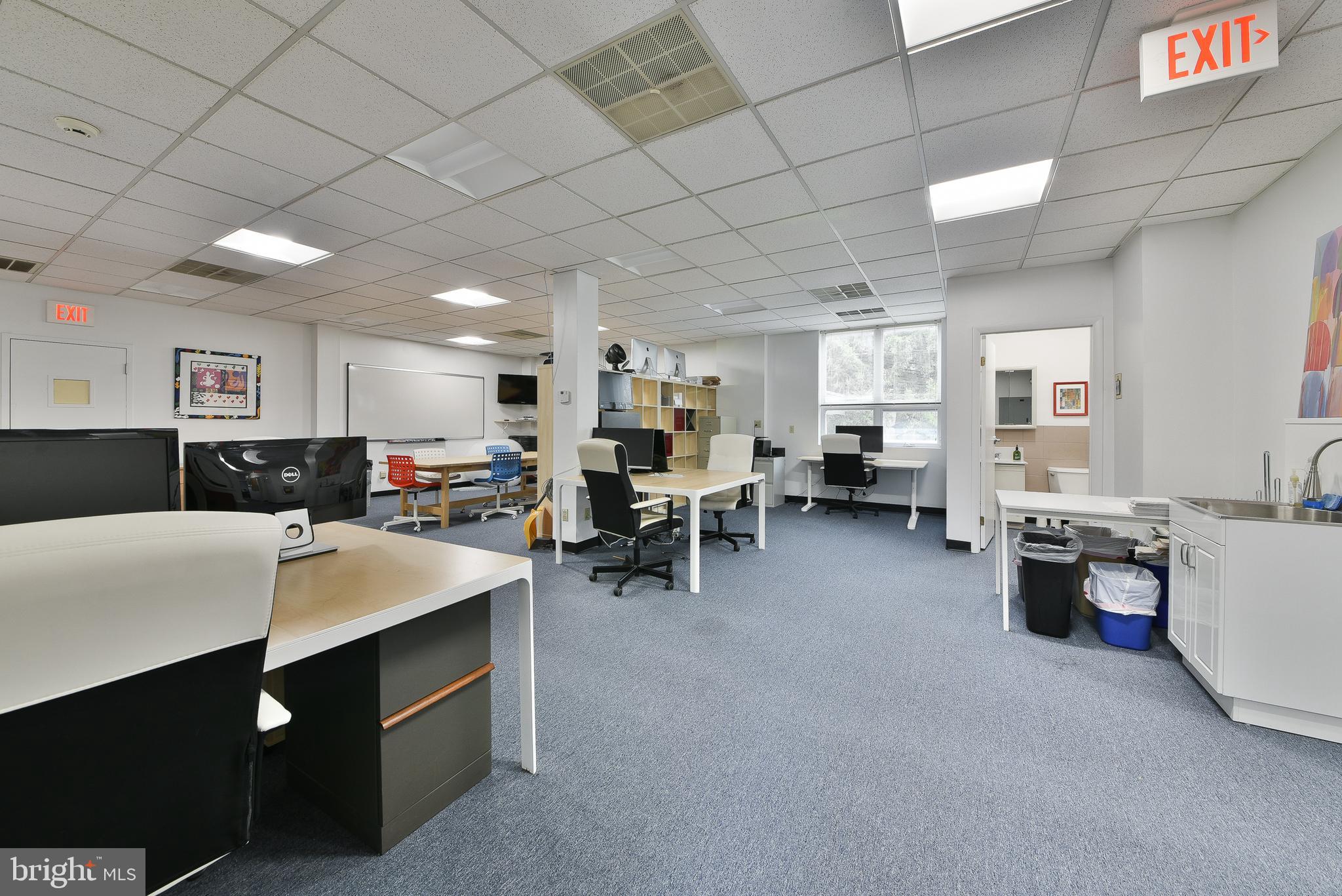 FORT WASHINGTON - Commercial Lease