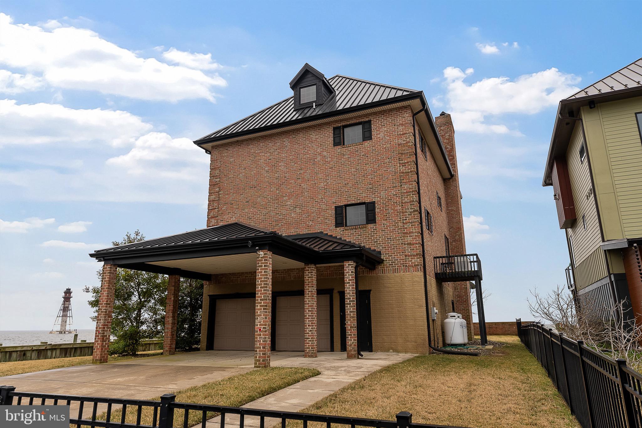 MILLERS ISLAND - Residential