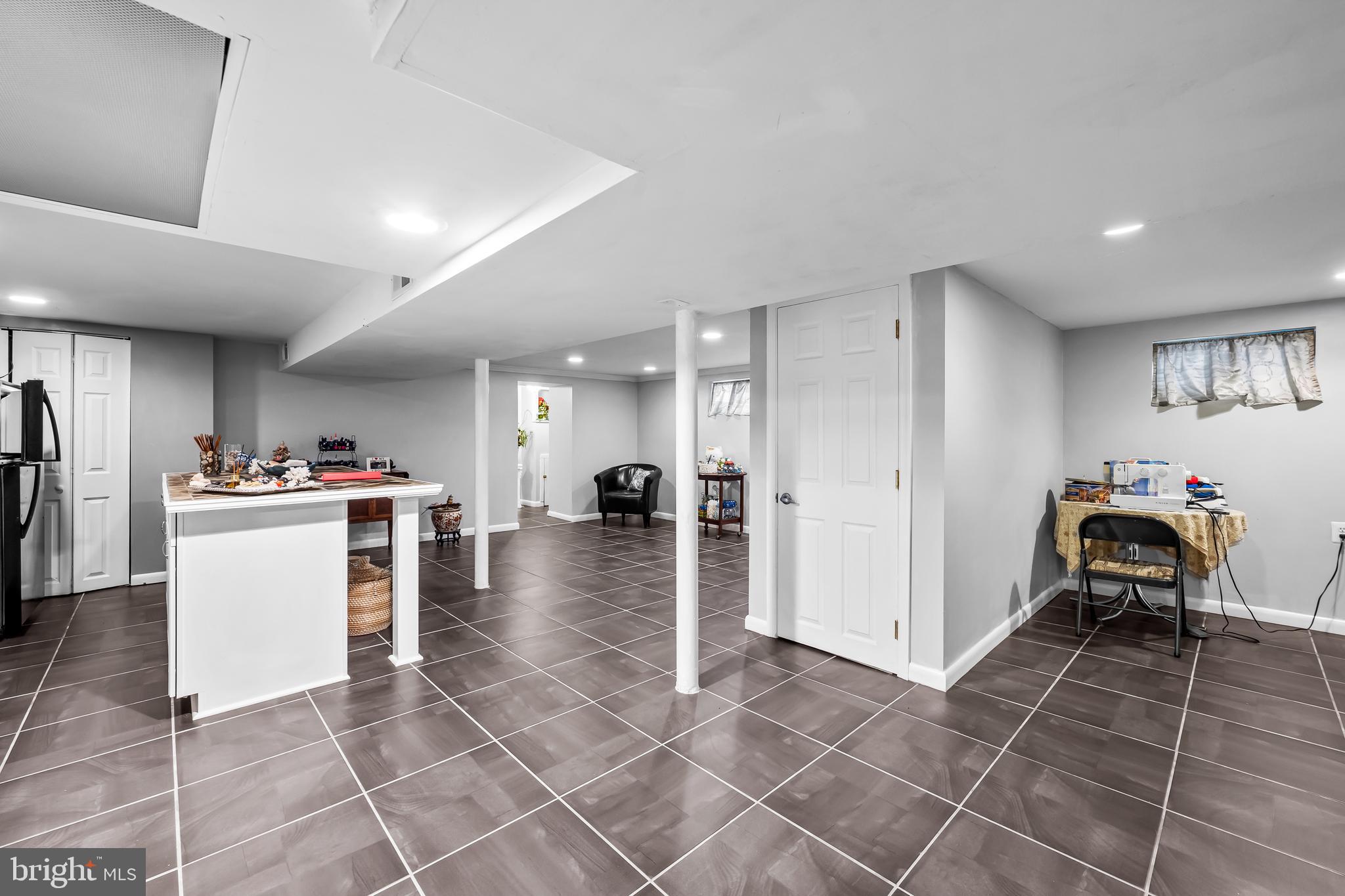 CARNEY/PARKVILLE - Residential