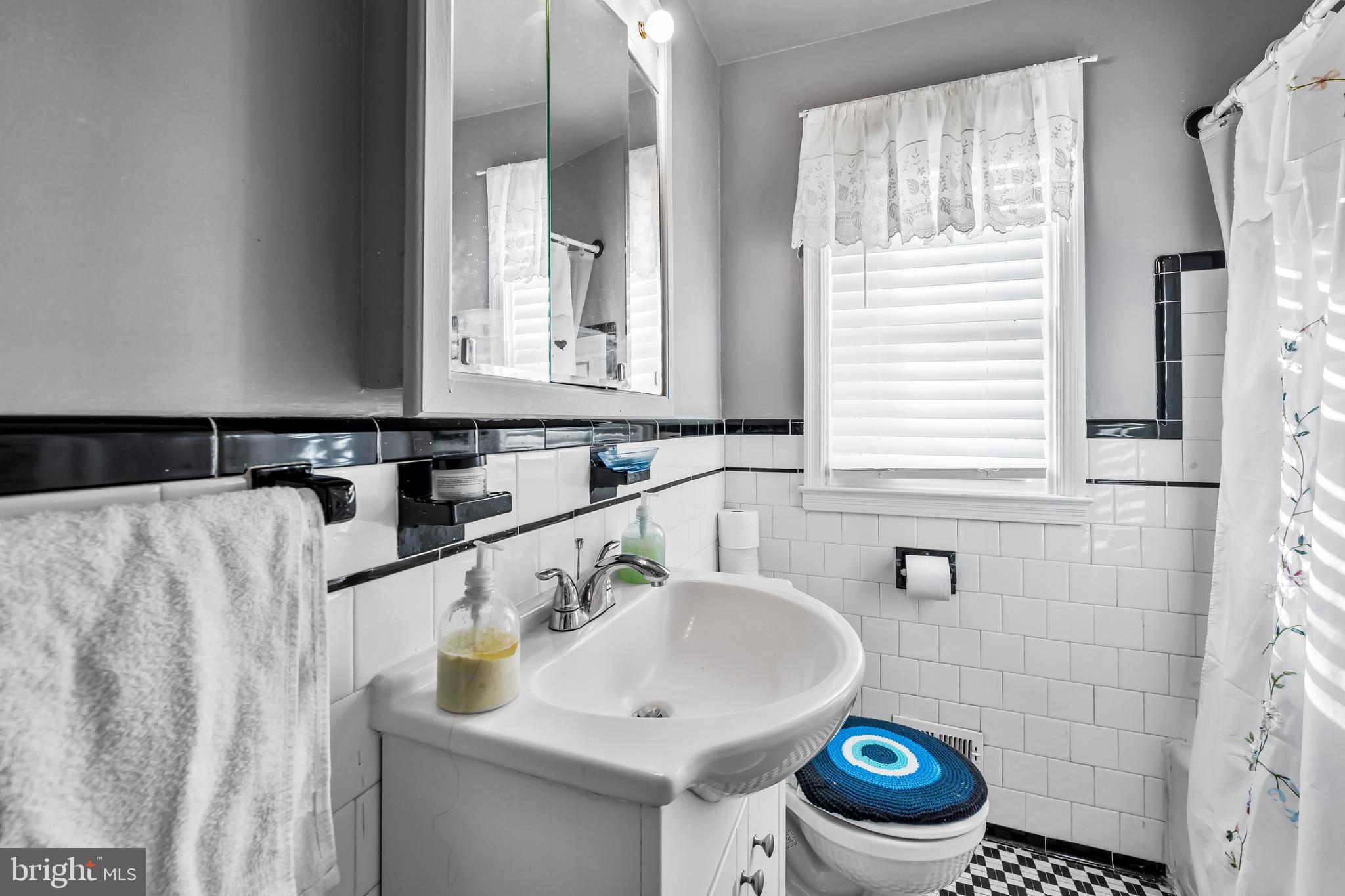 CARNEY/PARKVILLE - Residential