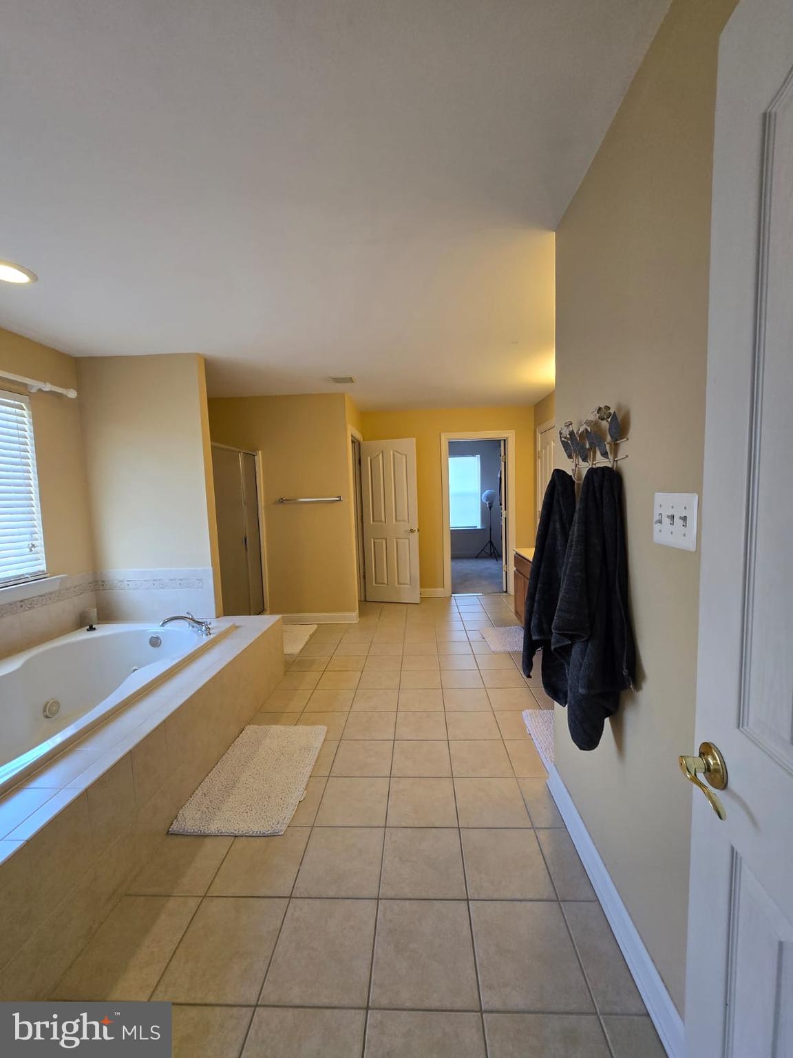 CROSS POINT - Residential Lease