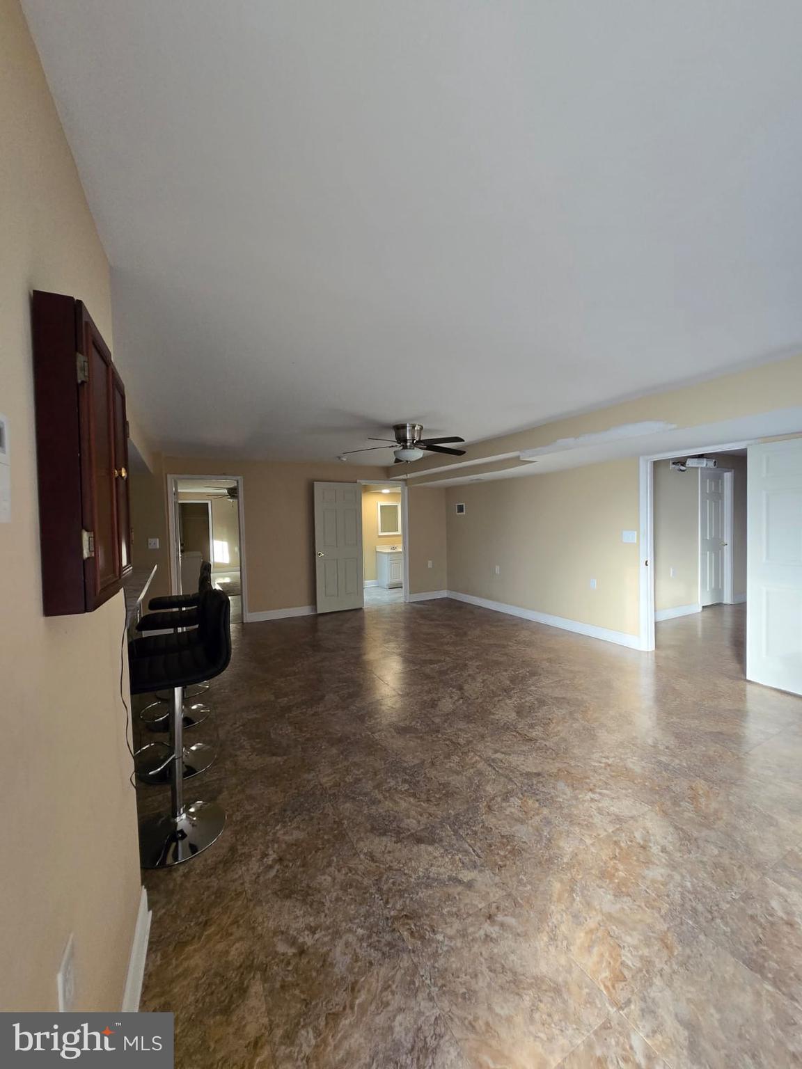 CROSS POINT - Residential Lease