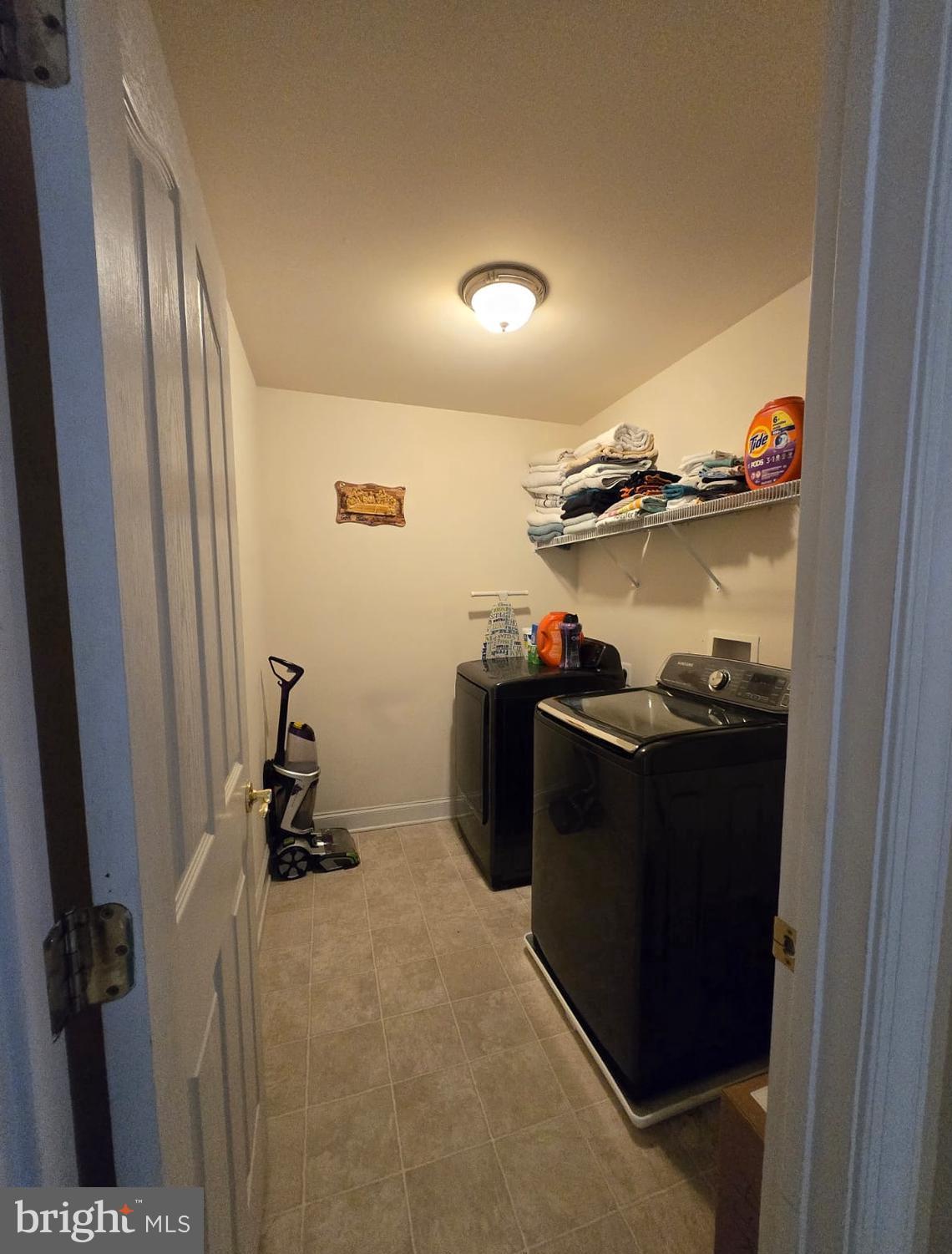 CROSS POINT - Residential Lease