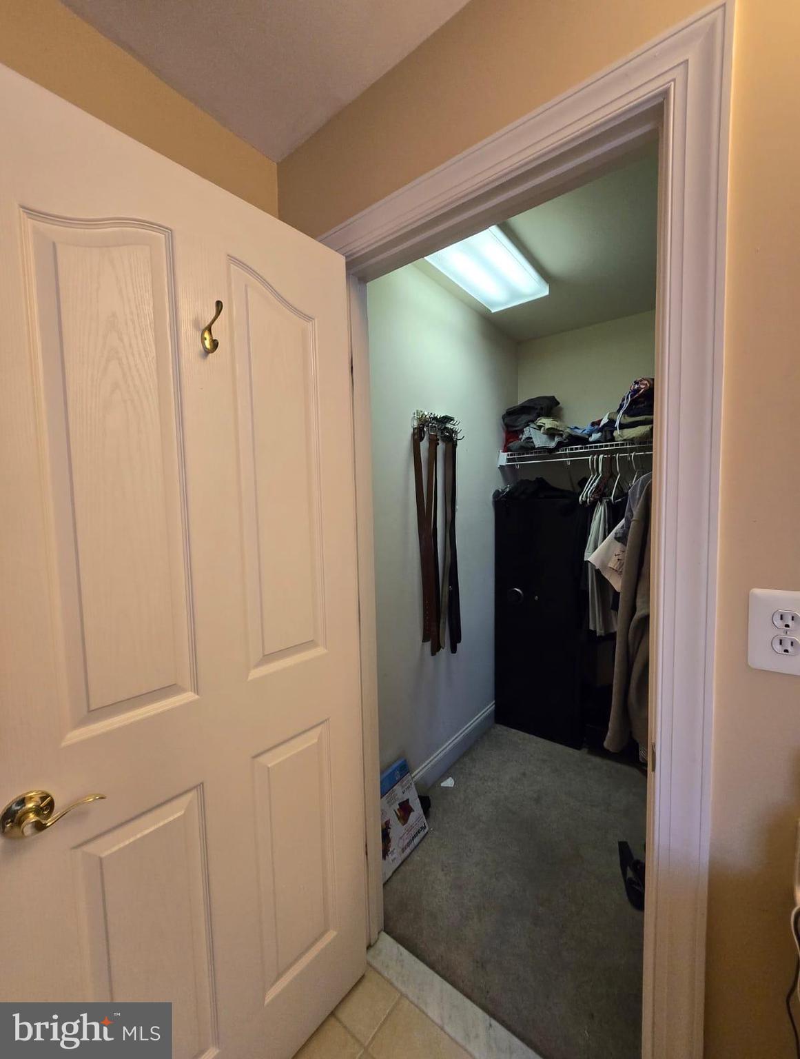 CROSS POINT - Residential Lease