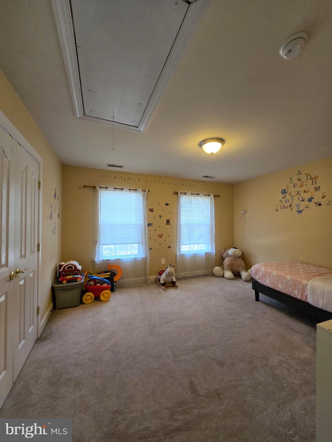 CROSS POINT - Residential Lease