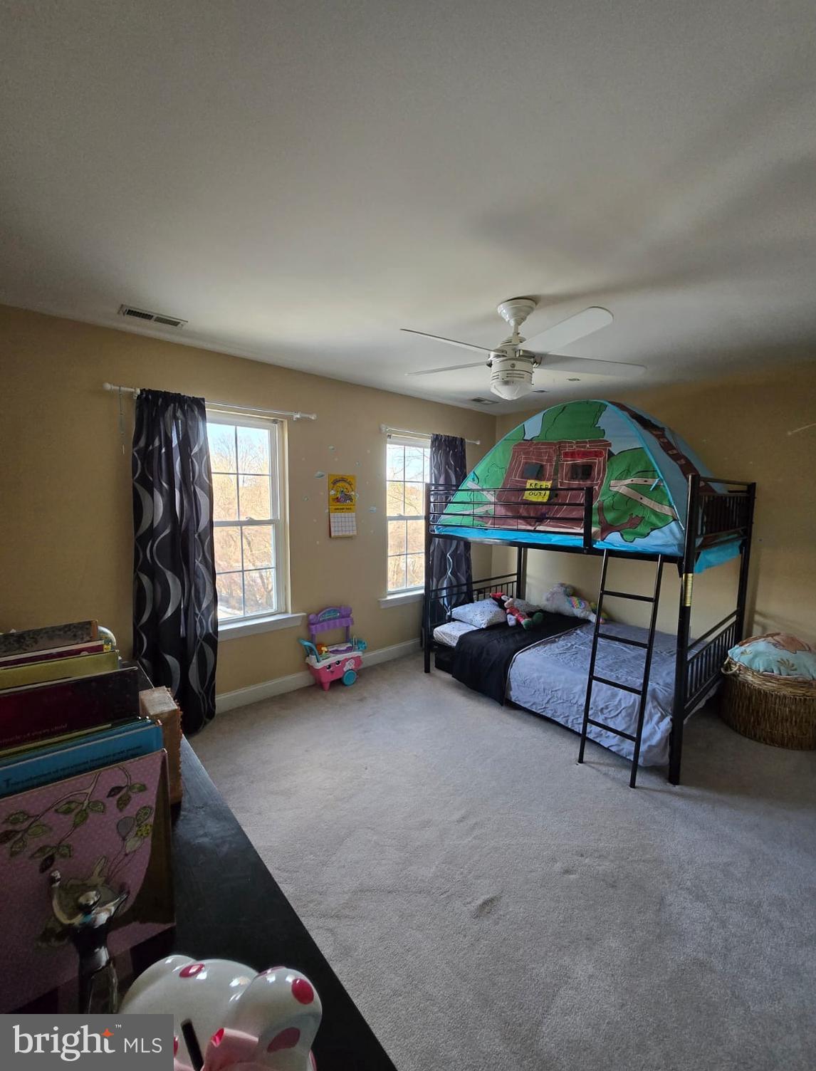 CROSS POINT - Residential Lease