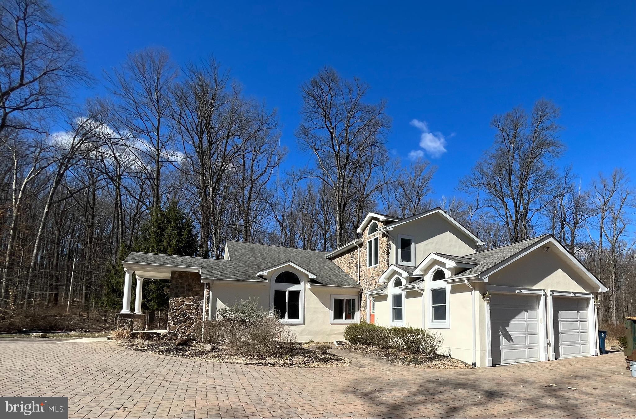 131 LINDBERGH RD.