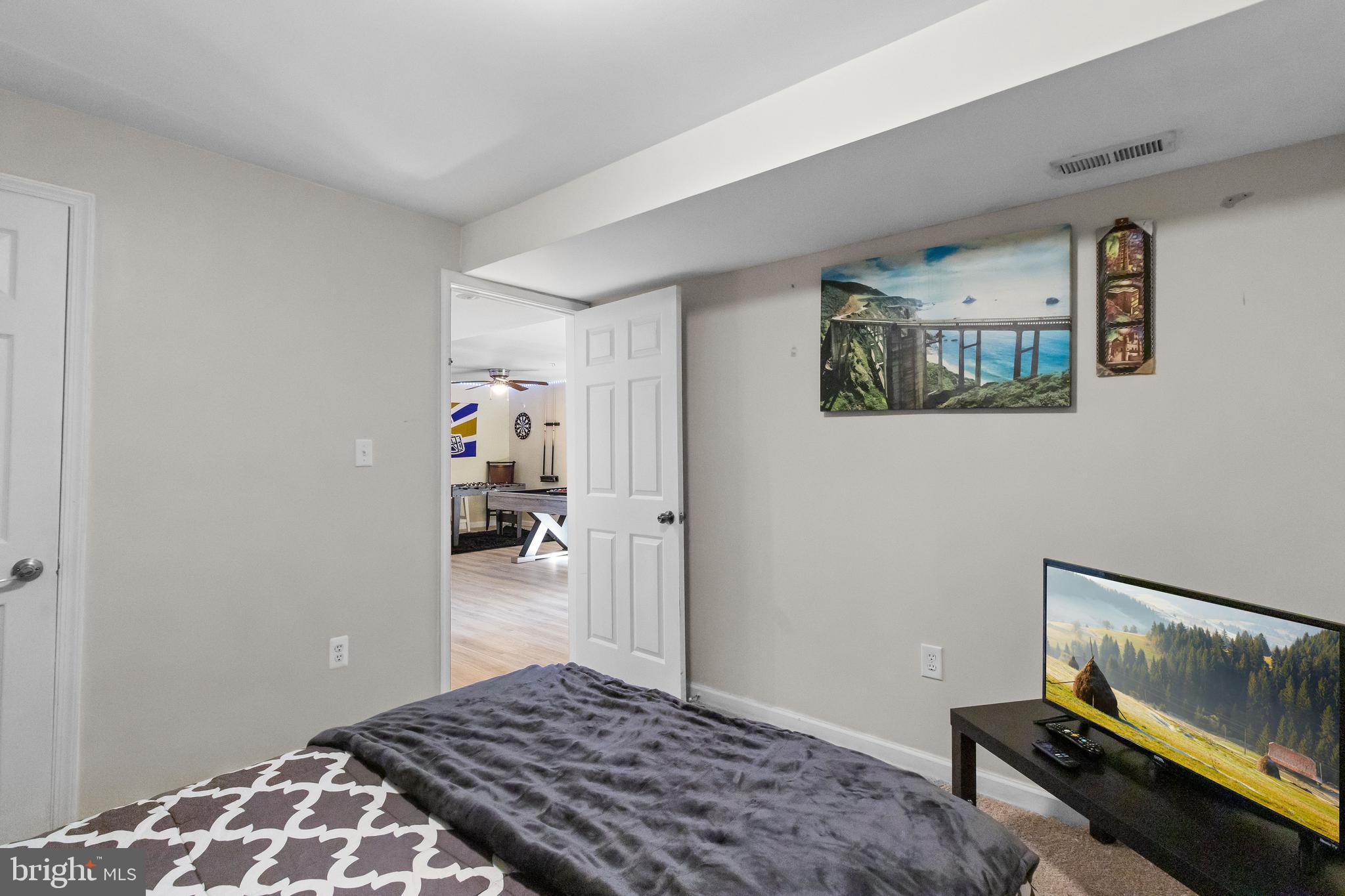 HERITAGE HILL - Residential