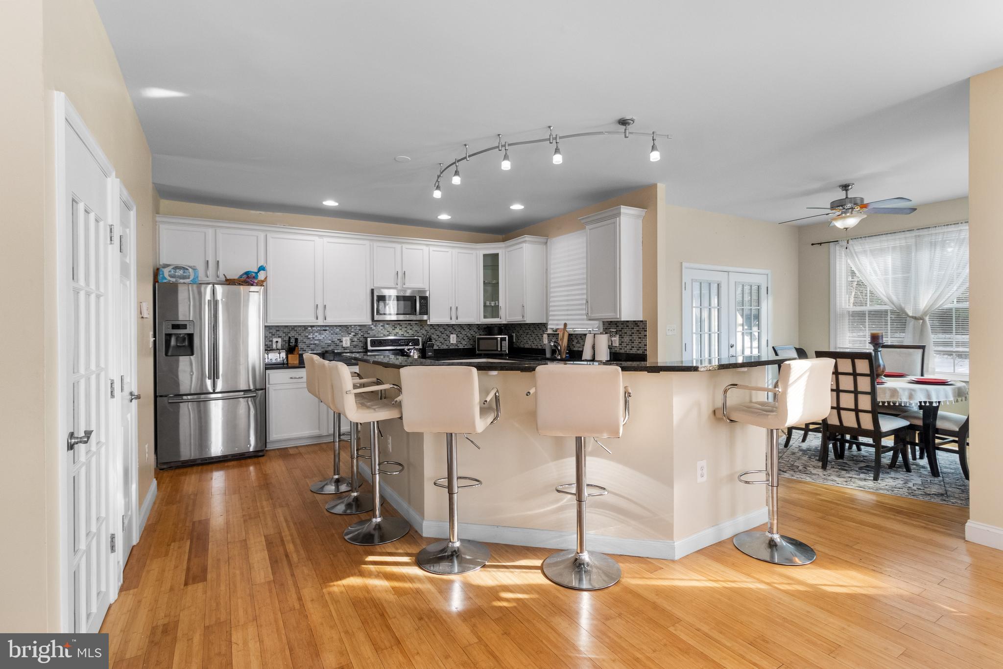 HERITAGE HILL - Residential