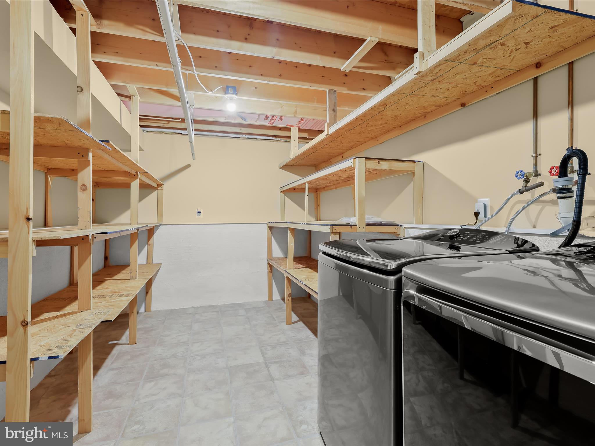 HIDDEN STREAM NORTH - Residential