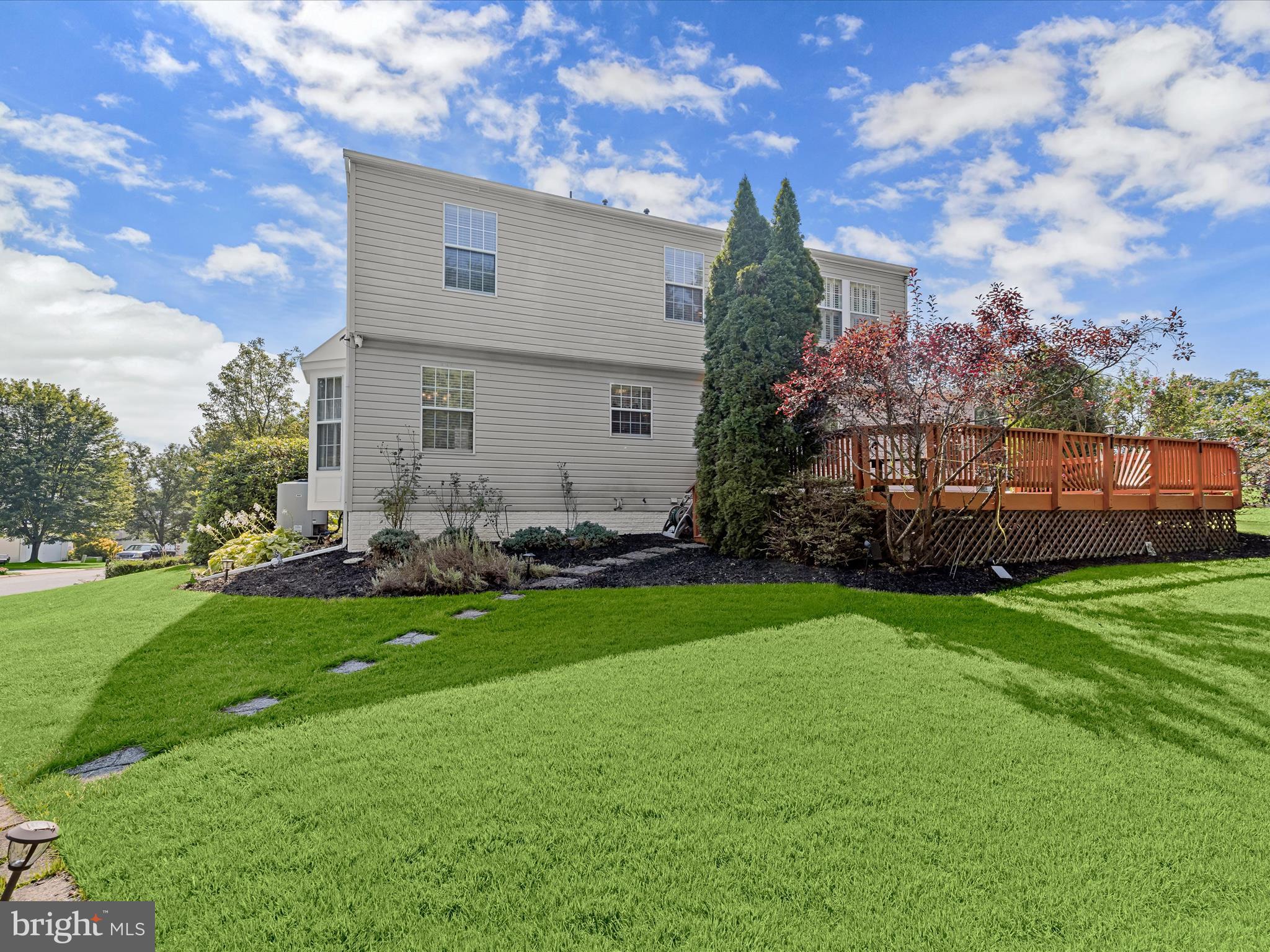 HIDDEN STREAM NORTH - Residential