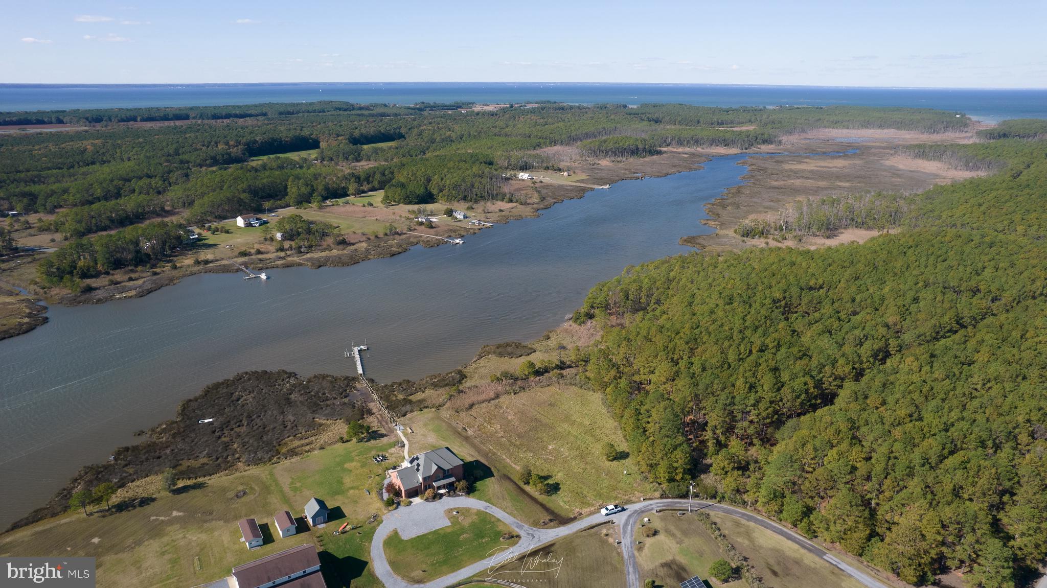 TAYLORS ISLAND - Land