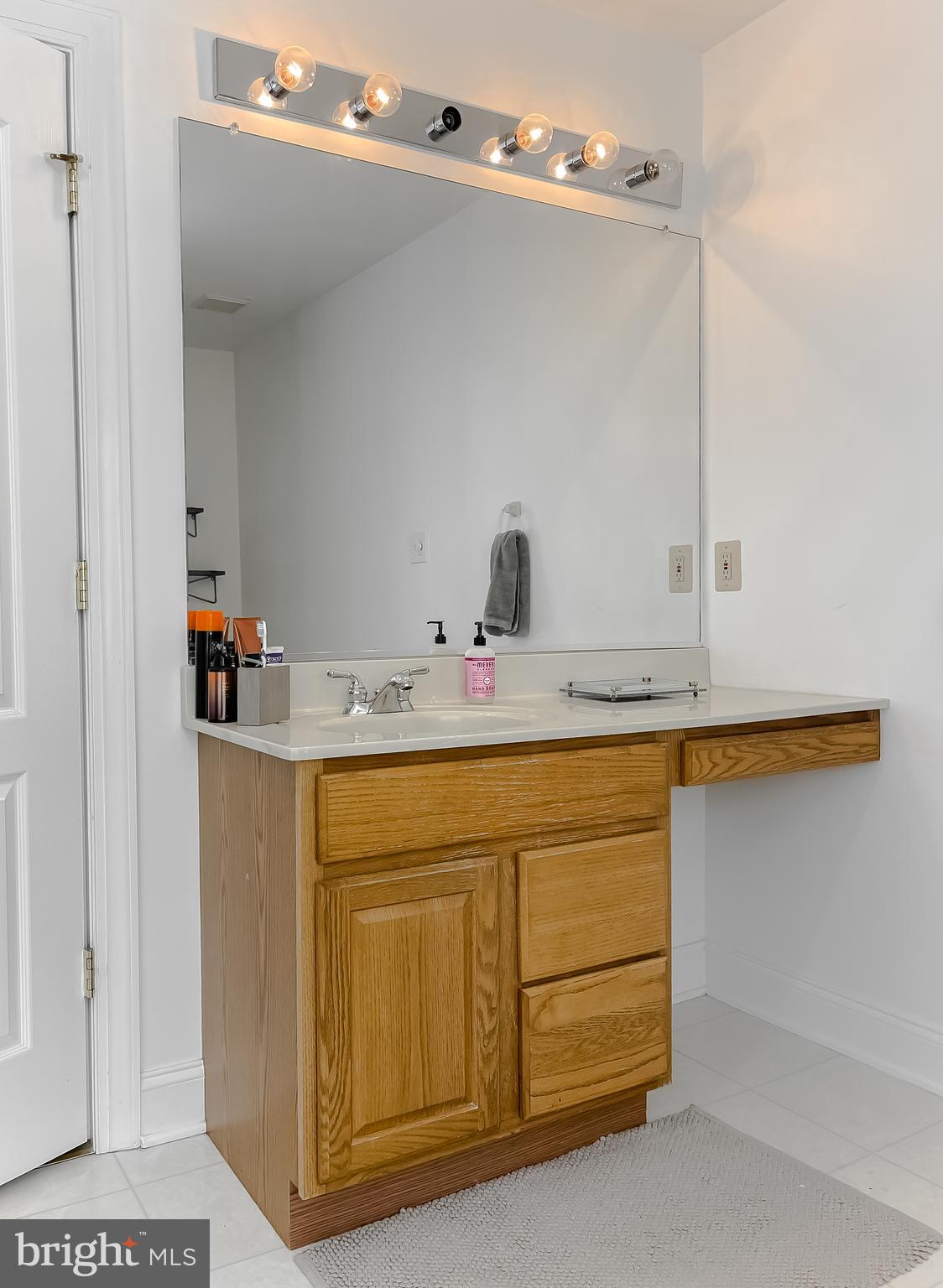 KINGSTON - Residential