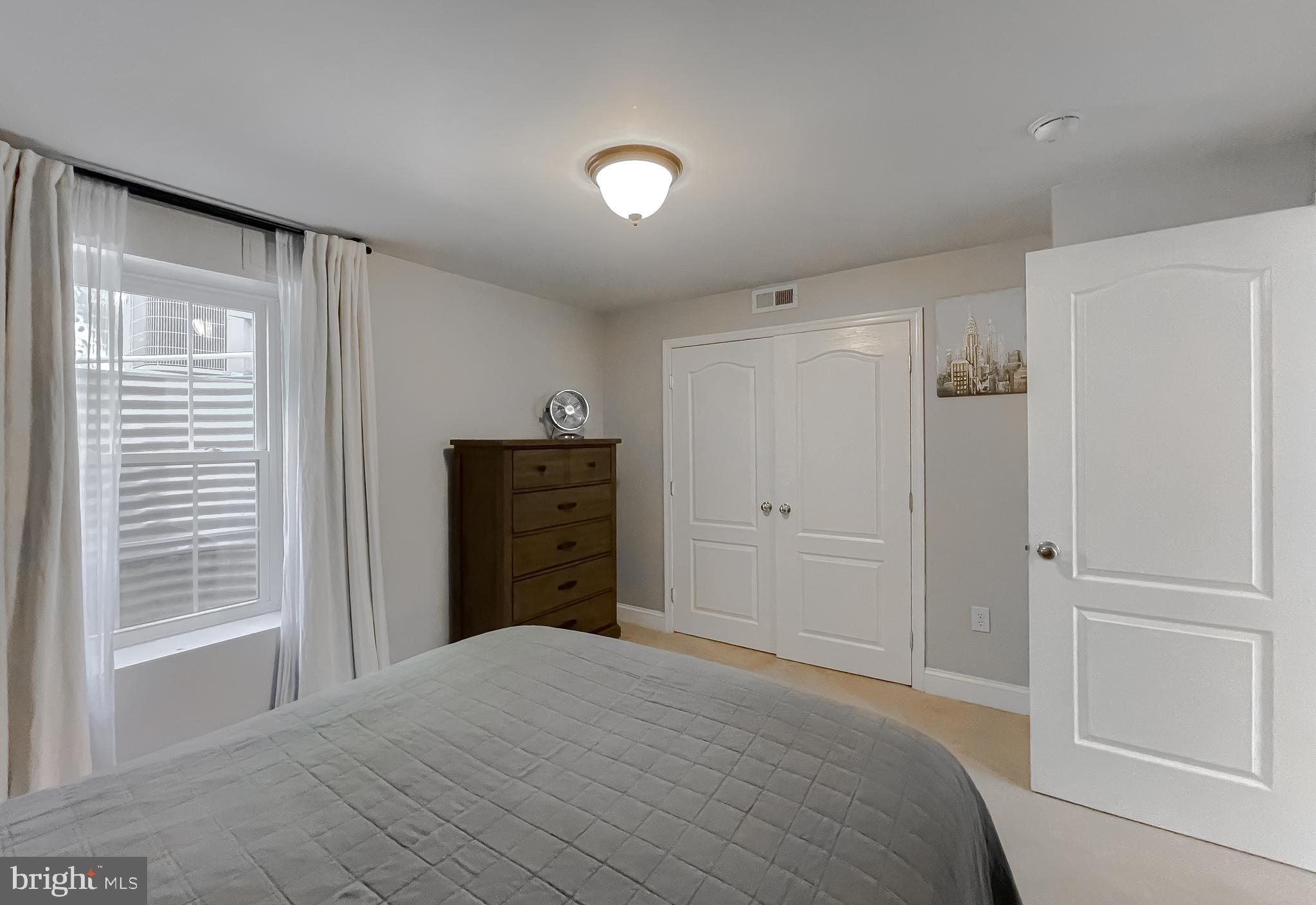 KINGSTON - Residential