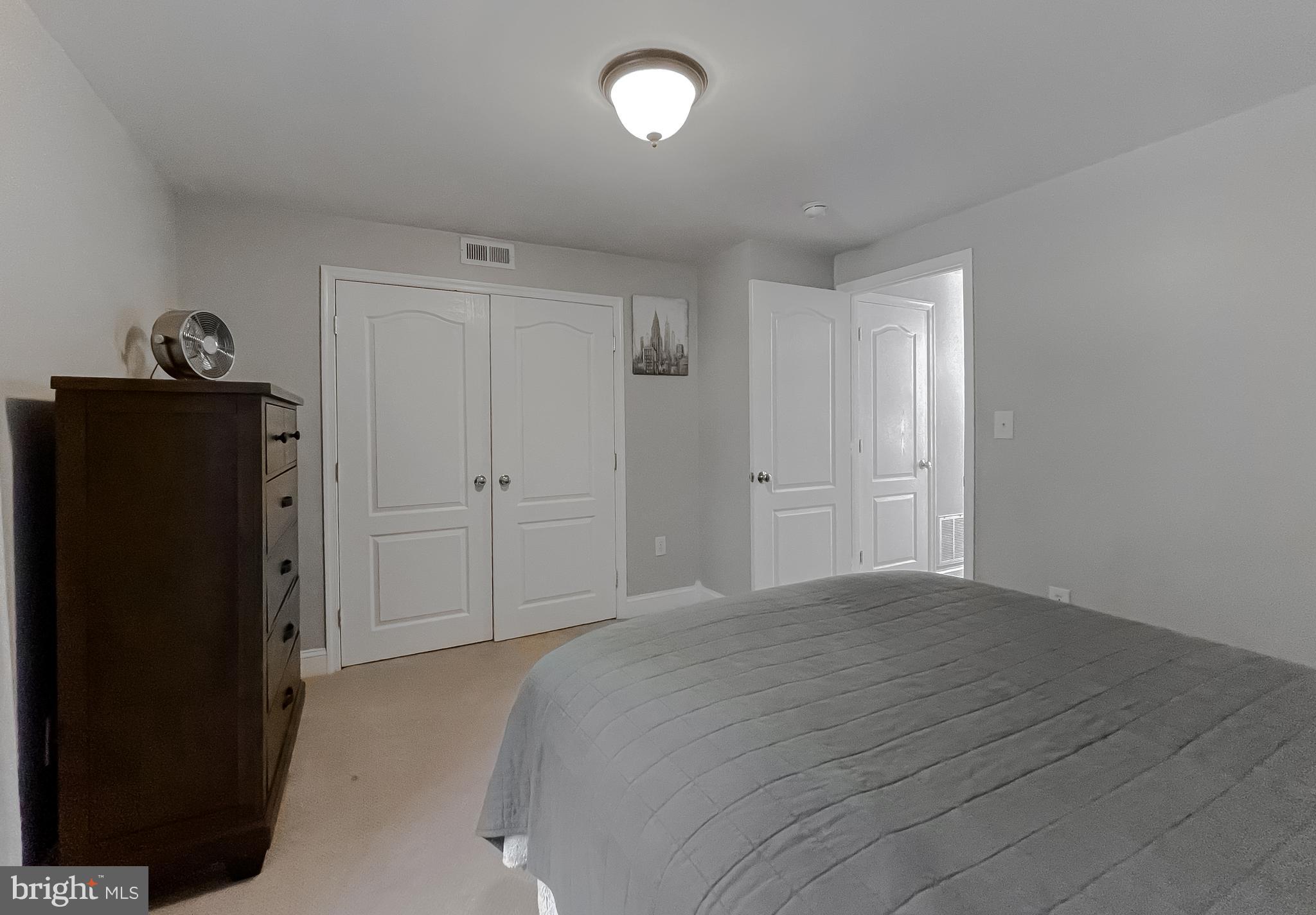 KINGSTON - Residential