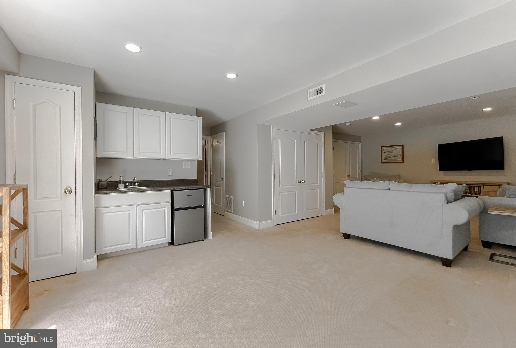 KINGSTON - Residential