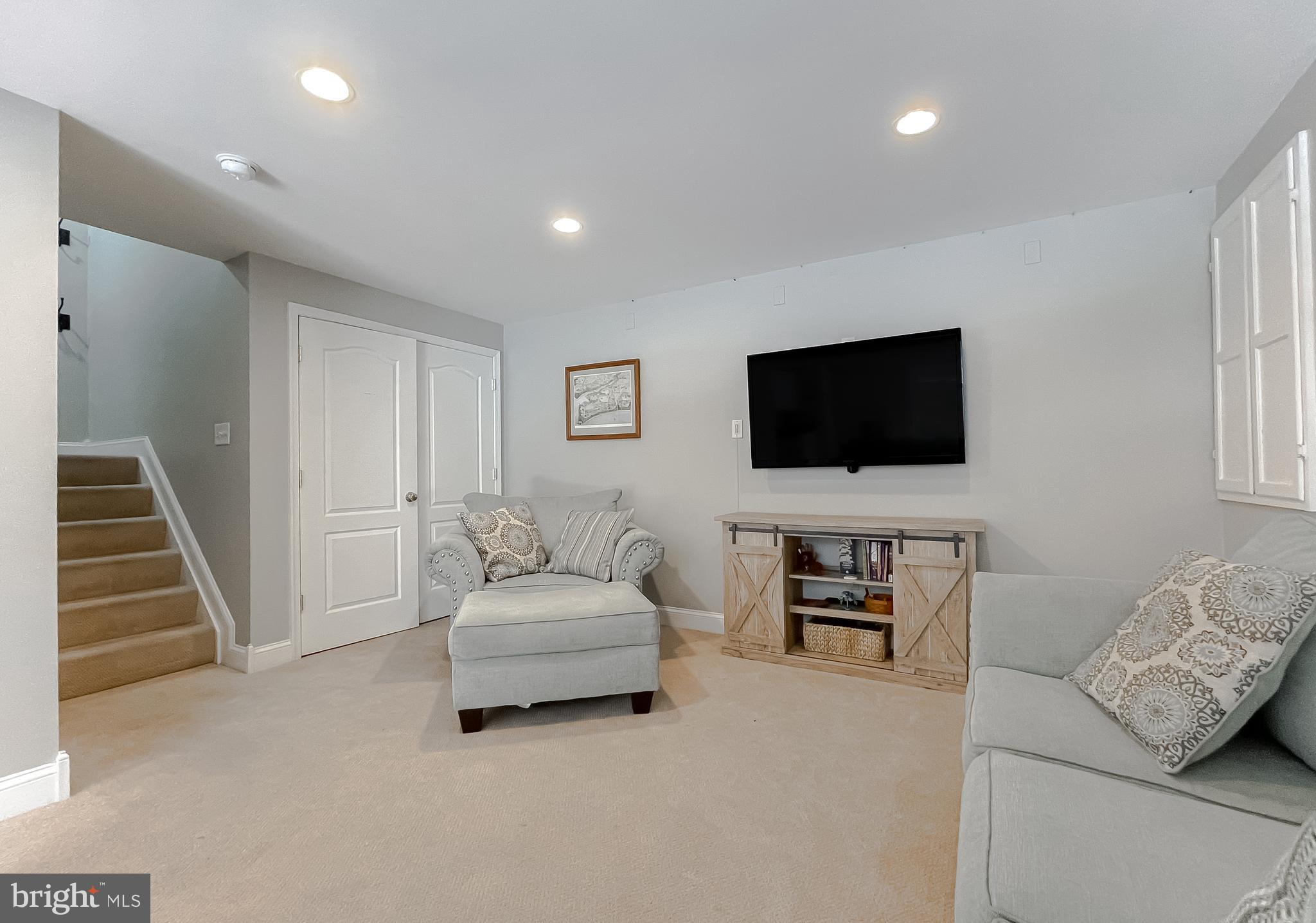 KINGSTON - Residential