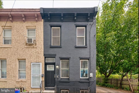 Townhouse For Sale - 2255 Waterloo Street<br/> PHILADELPHIA, PA 19133