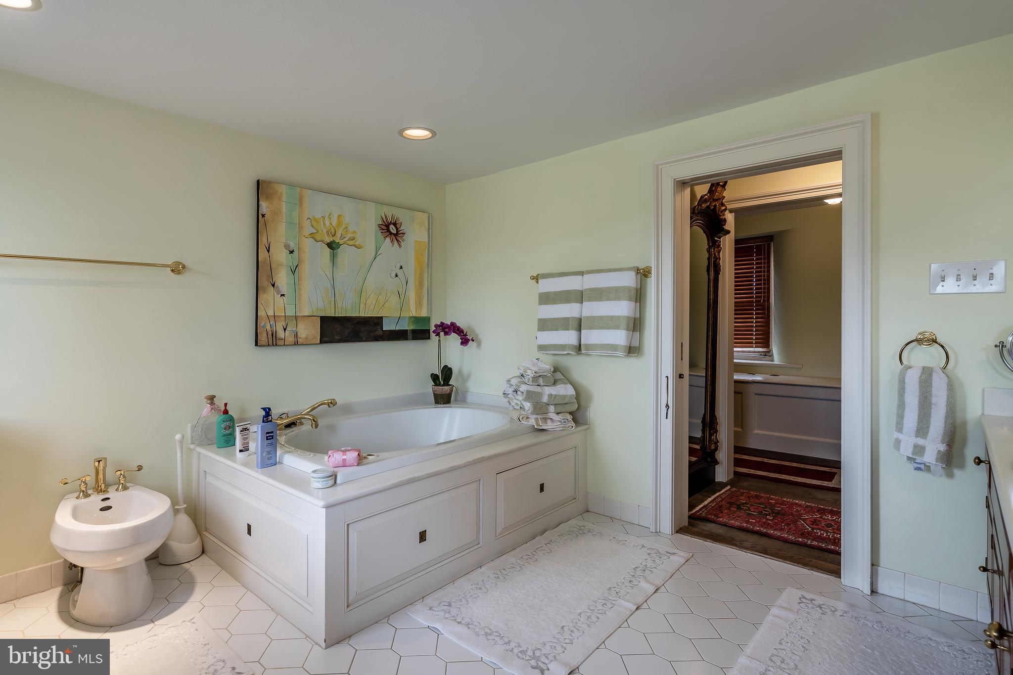 CHESHIRE HUNT - Residential