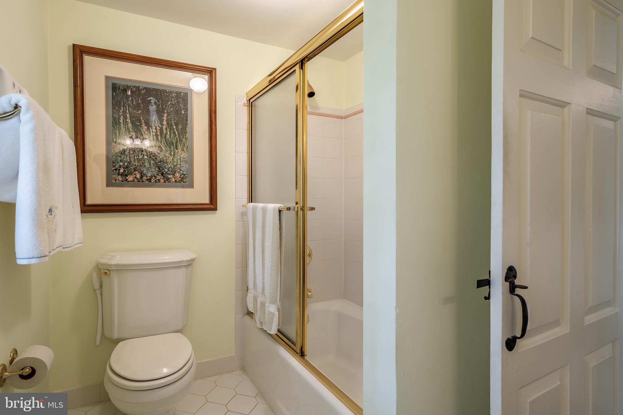 CHESHIRE HUNT - Residential