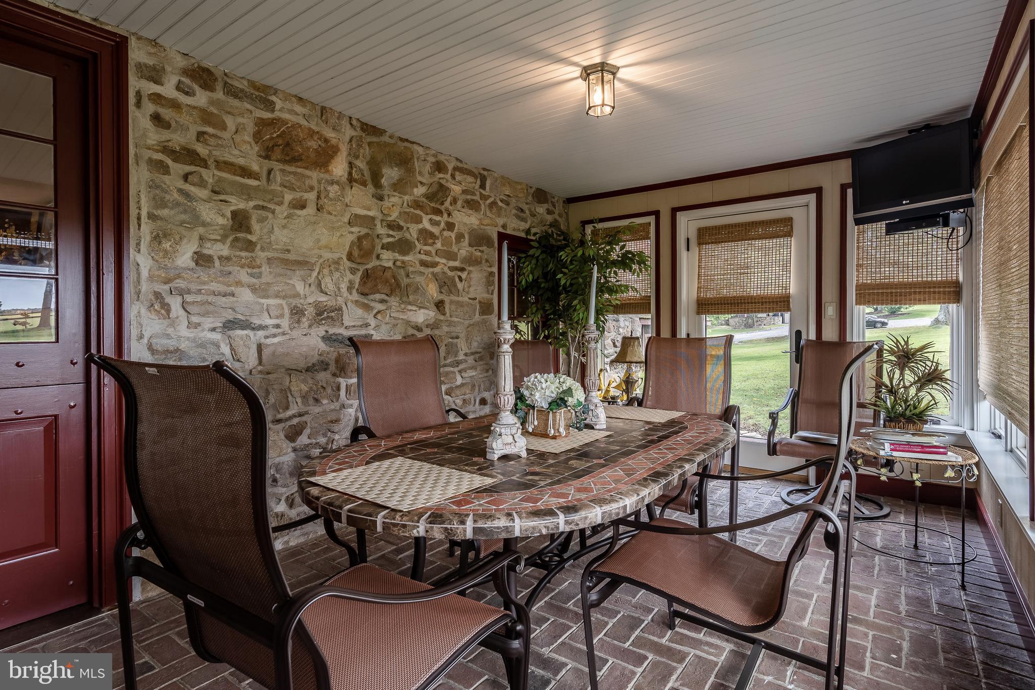 CHESHIRE HUNT - Residential