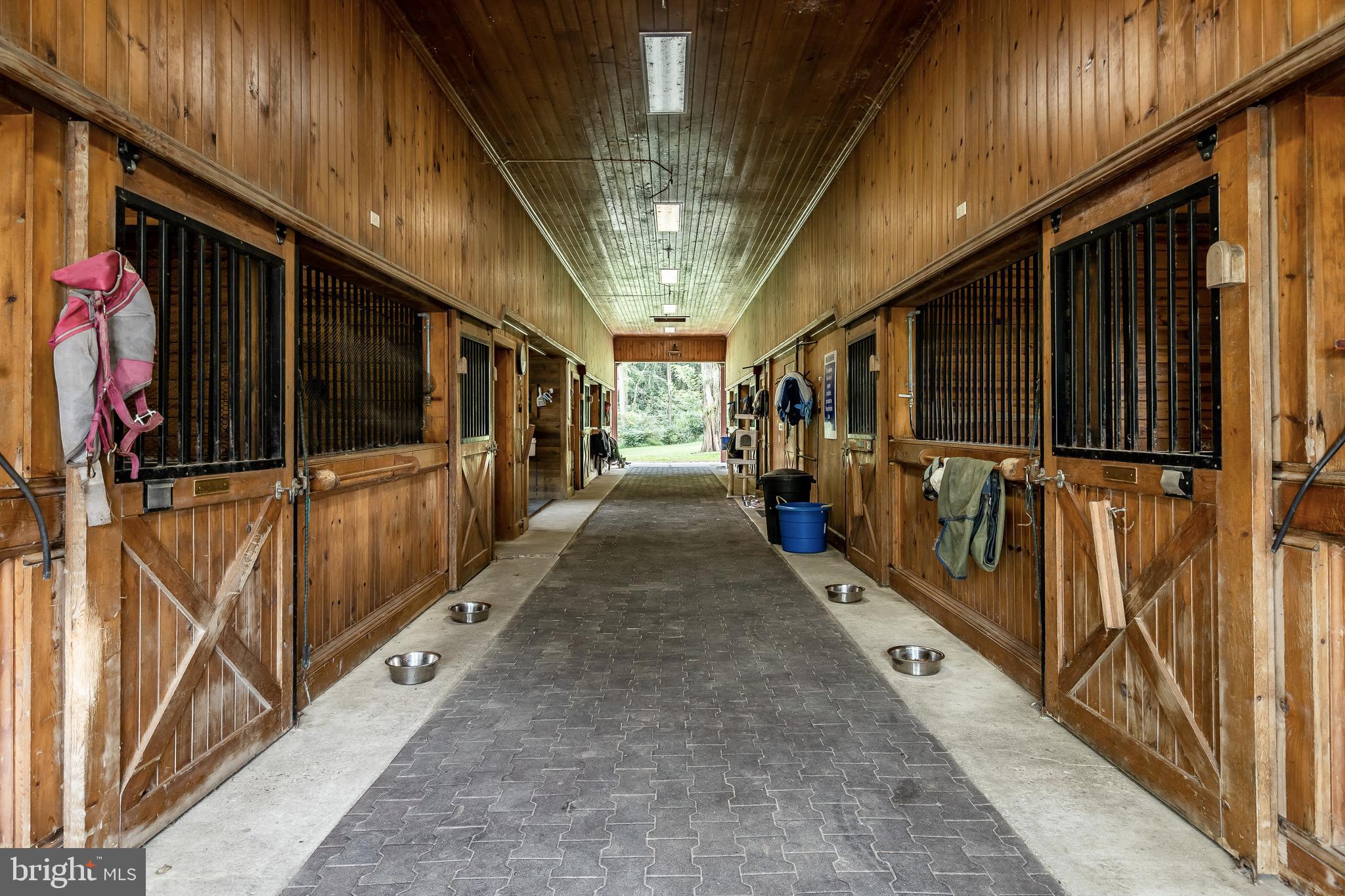 CHESHIRE HUNT - Residential