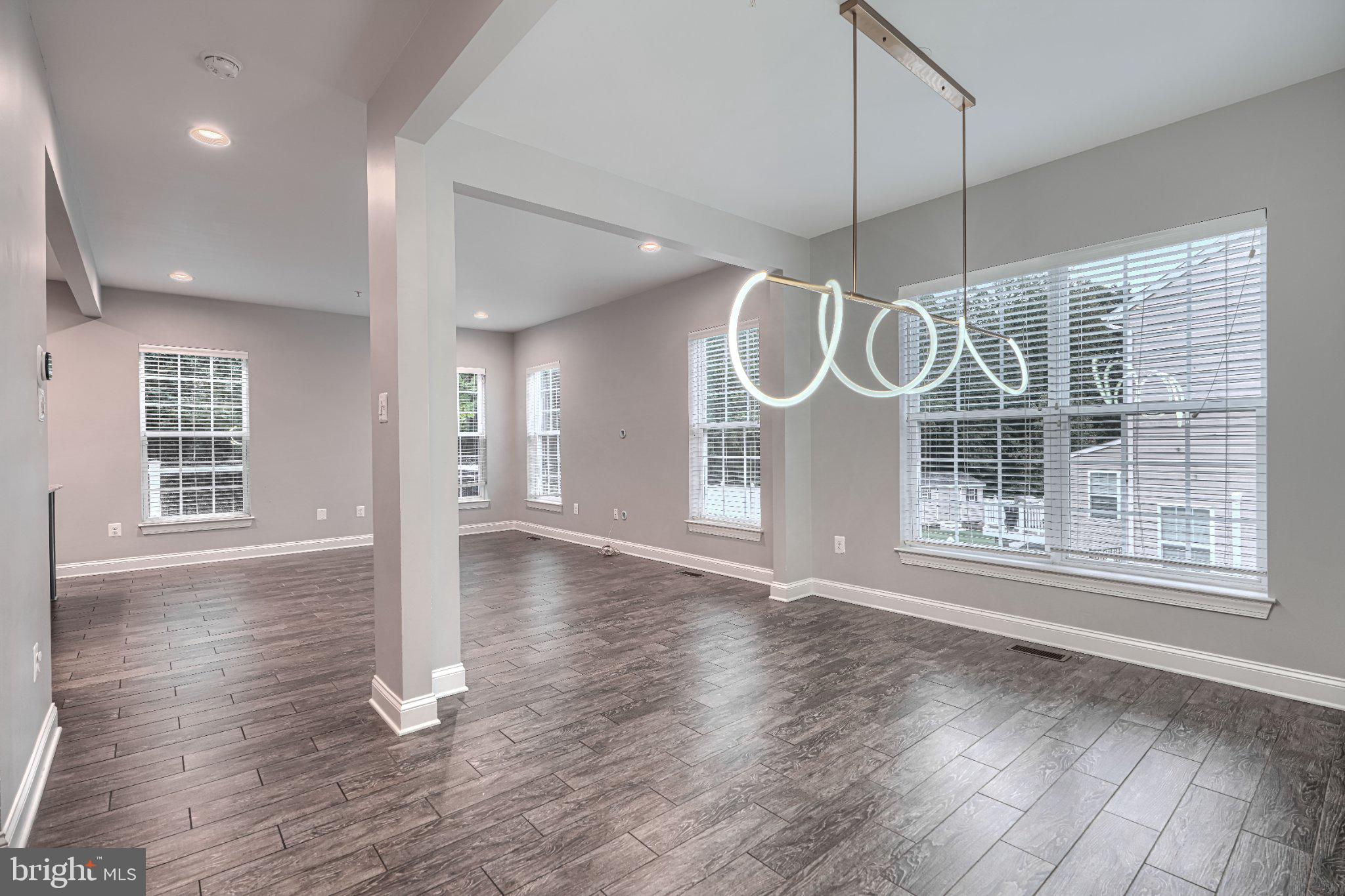 10 CEDAR GROVE COURT