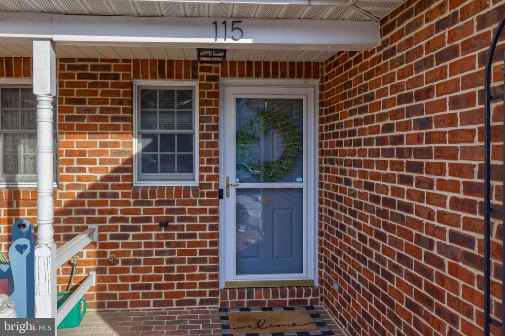 Photo of 115 Pepperton Court, LITITZ, PA 17543 (MLS # PALA2062762)