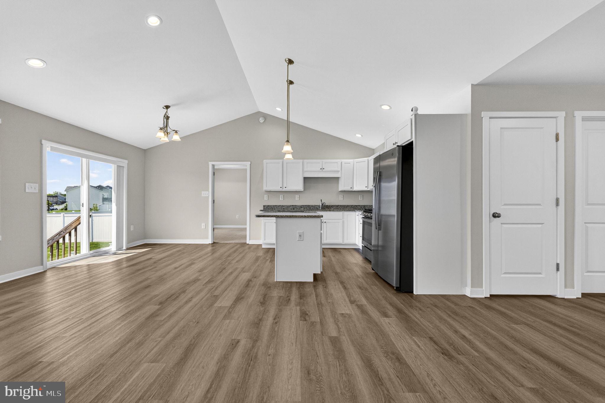 HERITAGE HILLS - Residential