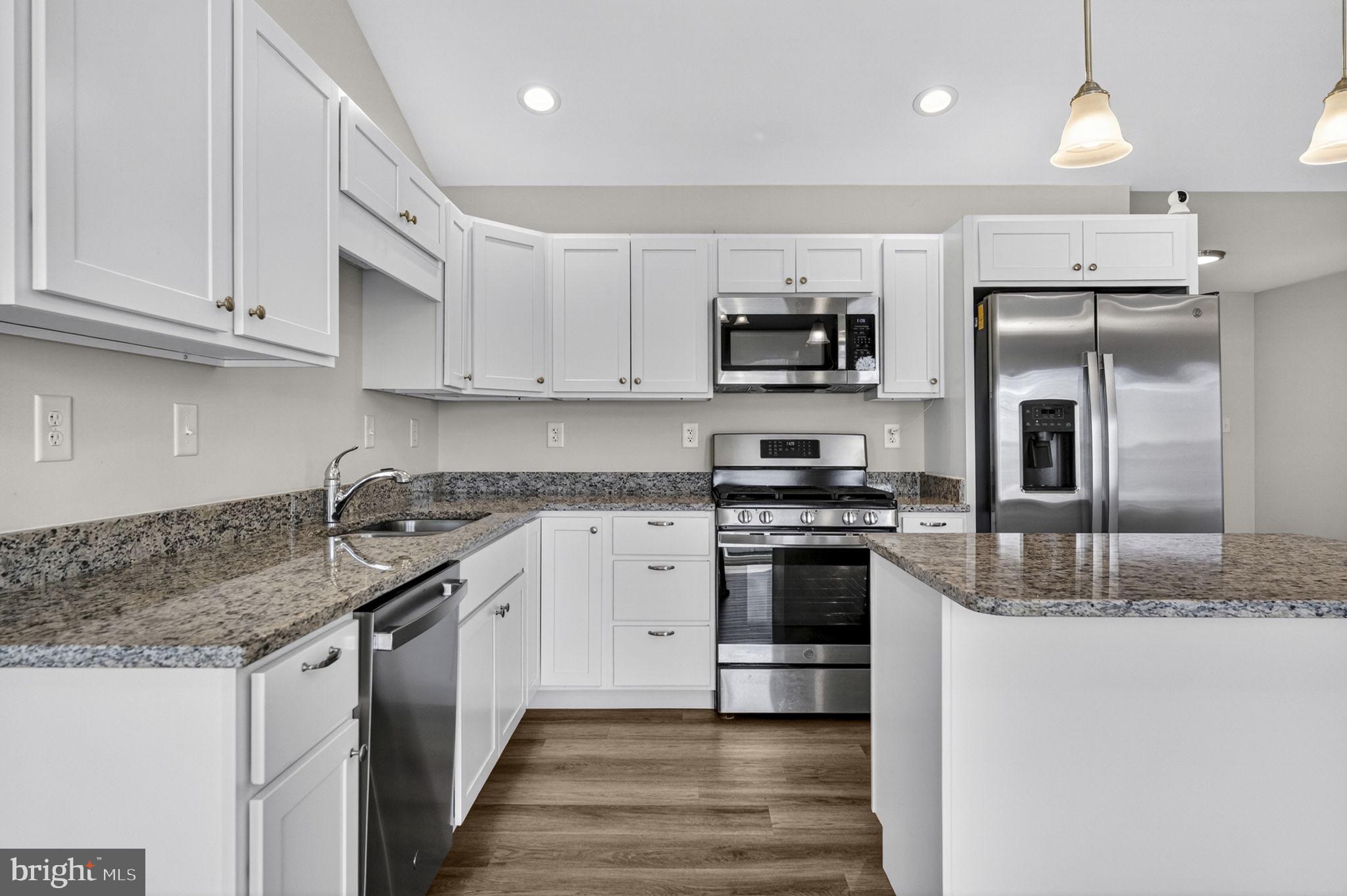 HERITAGE HILLS - Residential