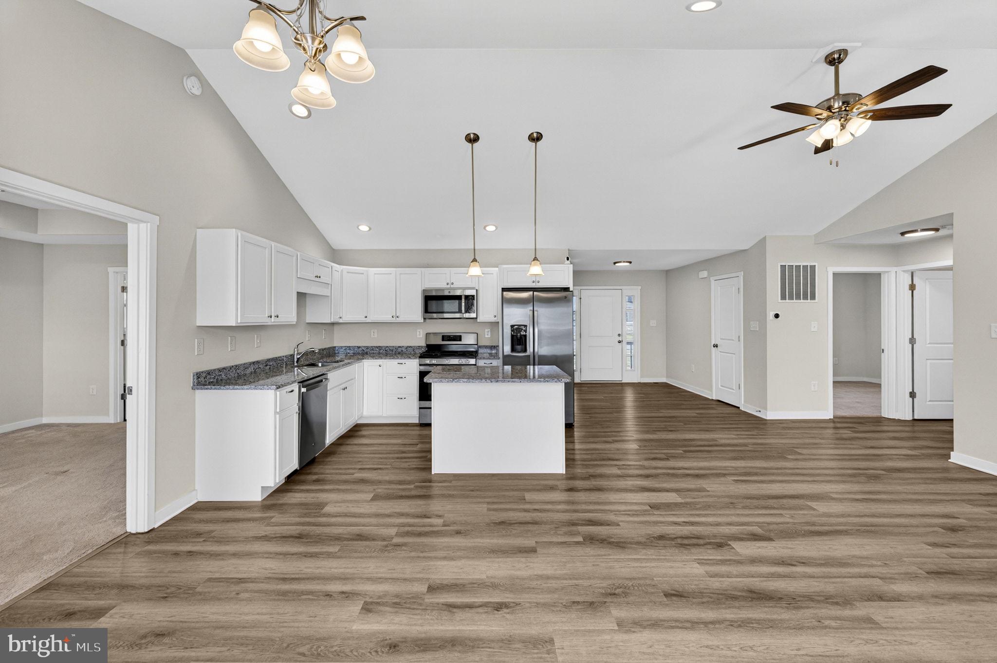 HERITAGE HILLS - Residential