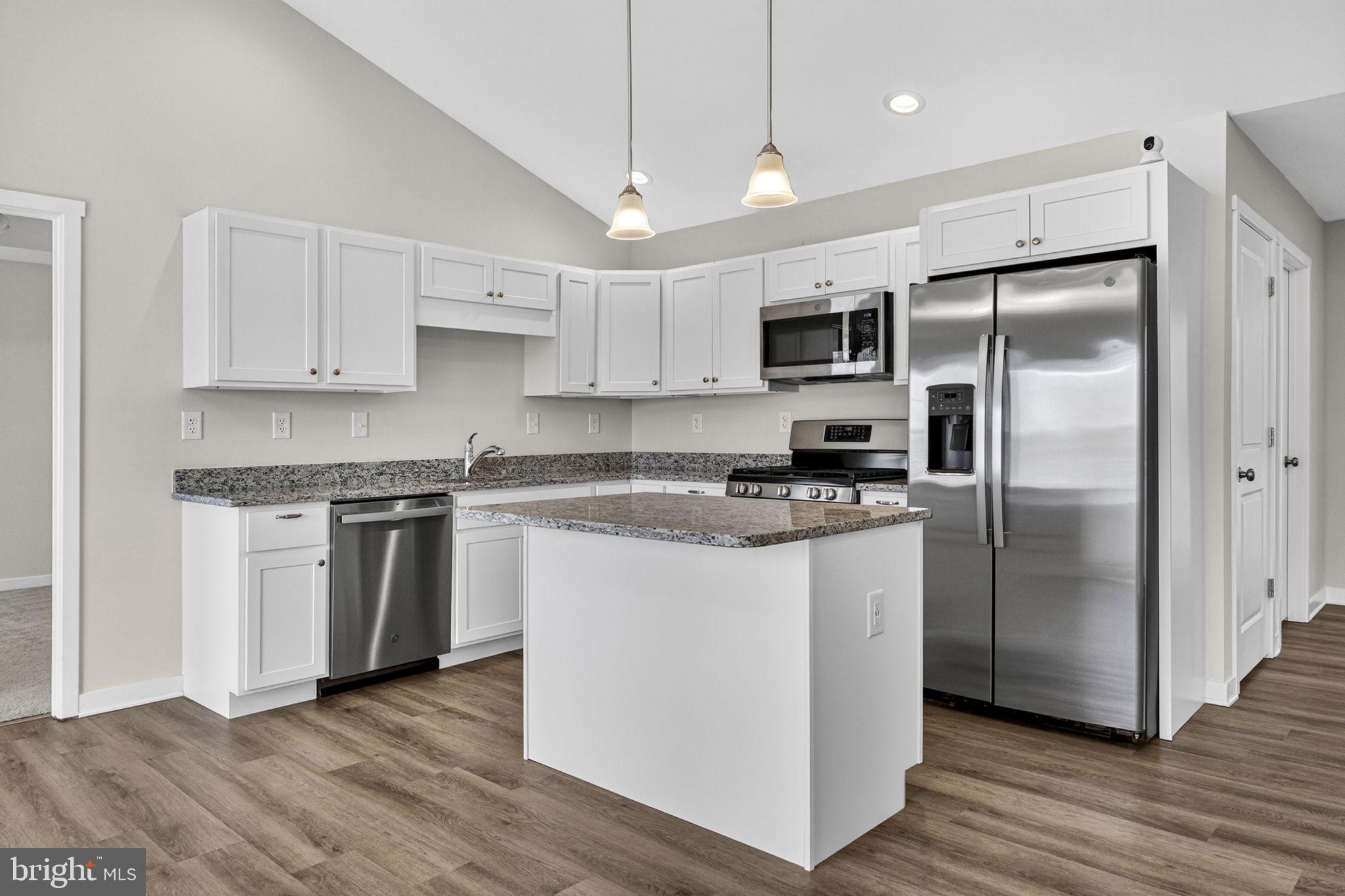 HERITAGE HILLS - Residential