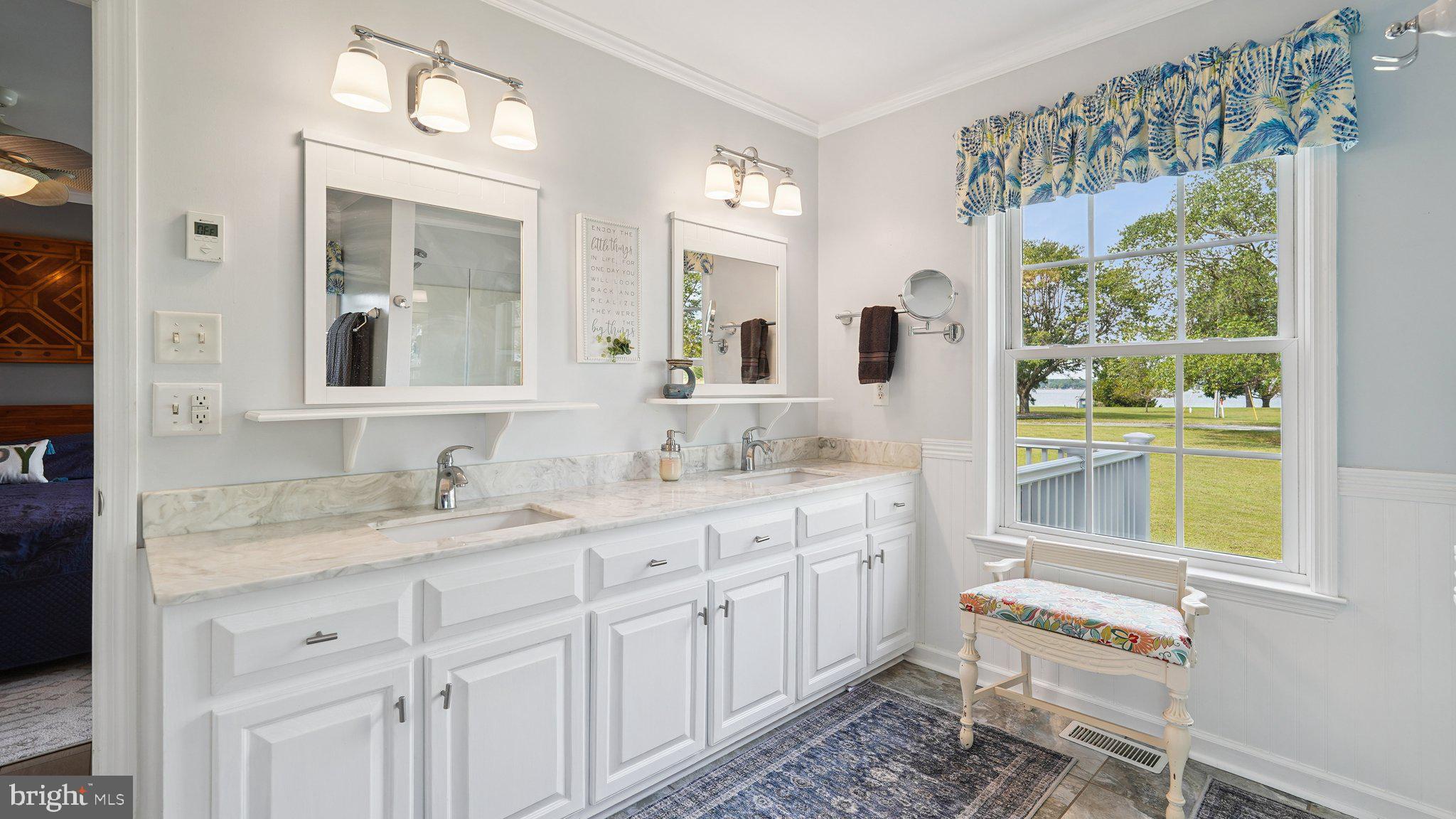 COLES POINT - Residential