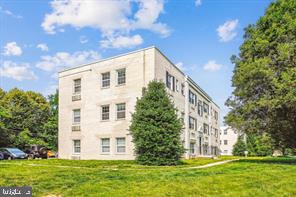 2237 FARRINGTON AVENUE 06-201