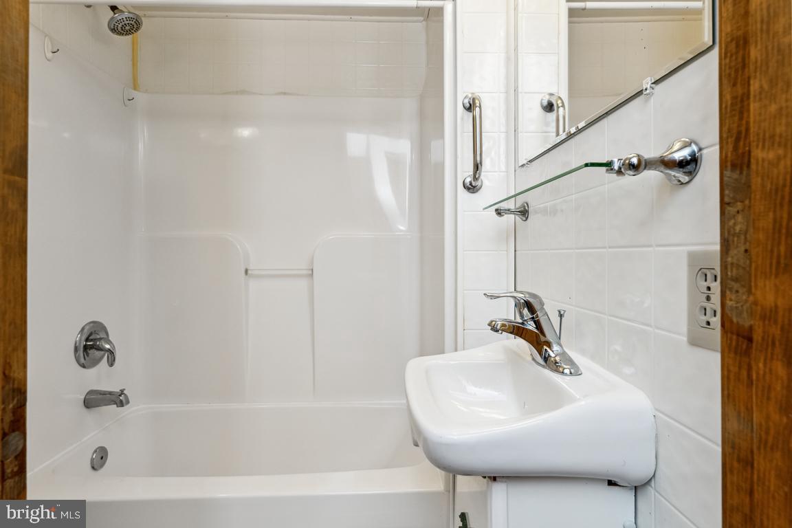 WILBURN FARMS - Residential Lease