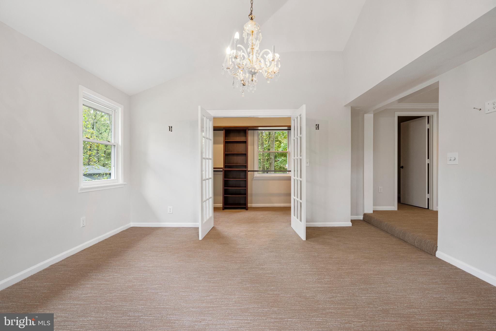 VELVET RIDGE - Residential