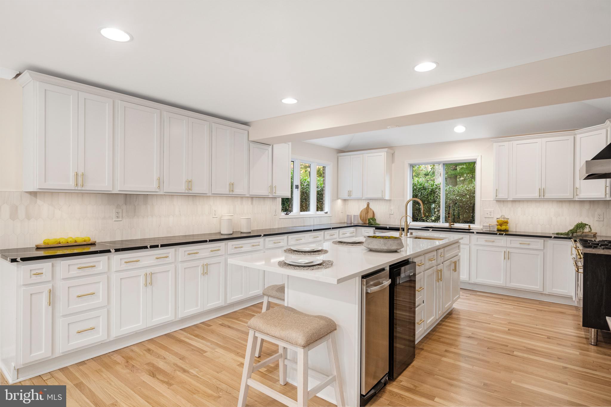 VELVET RIDGE - Residential